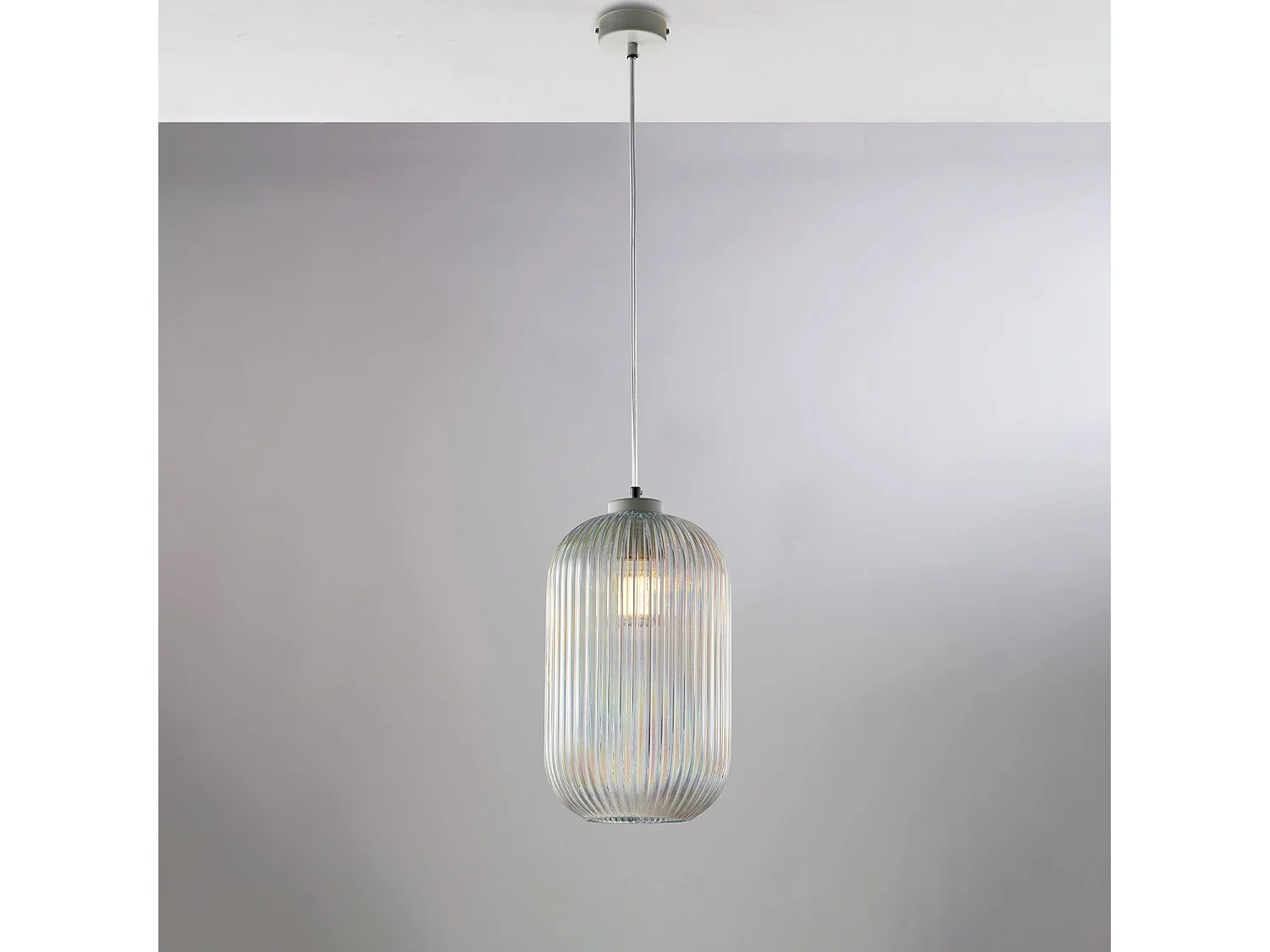 Suspension Krizia fer blanc, câble réglable, verre soufflé transparent décor surélevé, 1 lumière, design classique