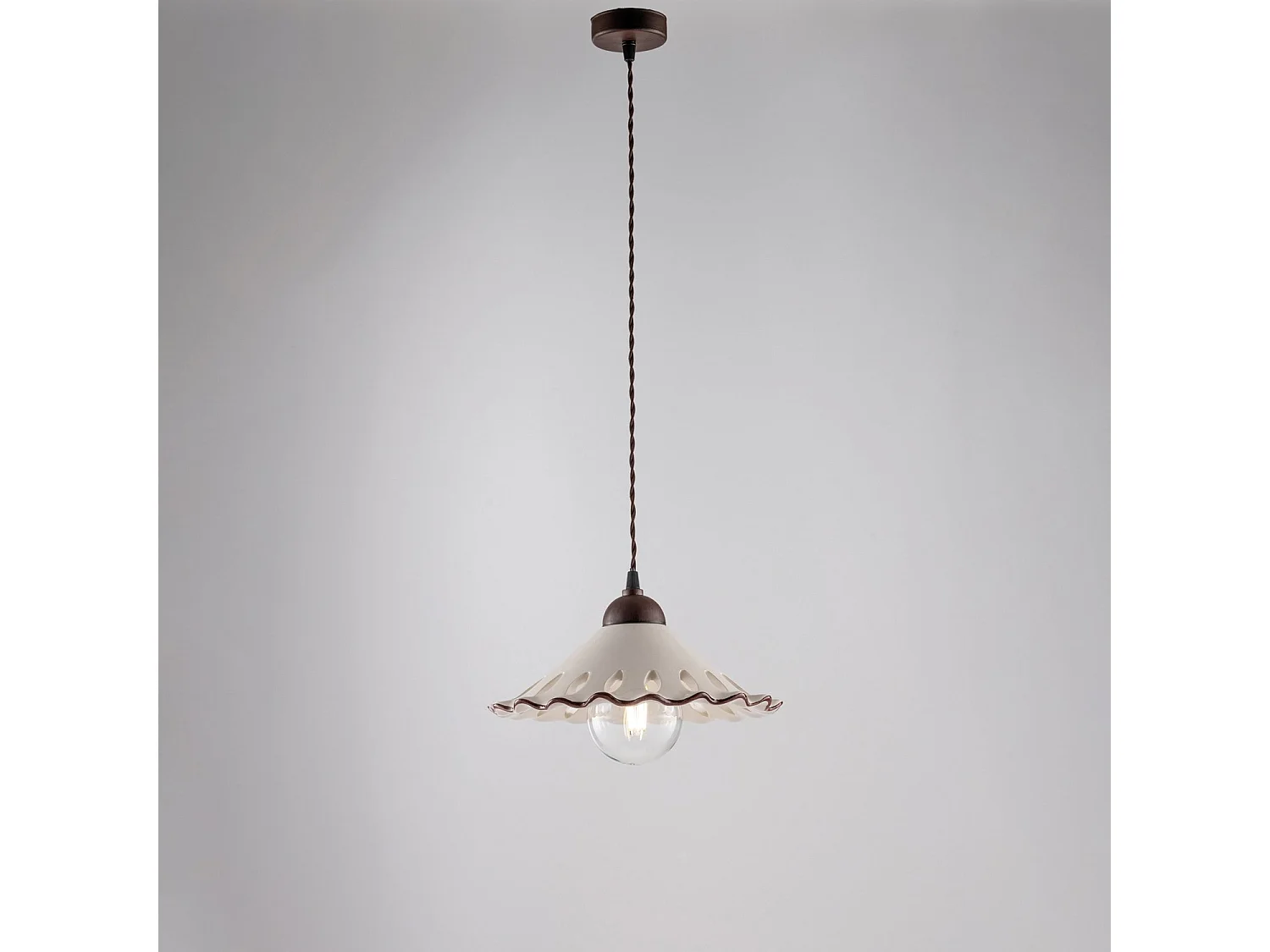 Sospensione 1 Luce Osteria In Ferro Nero Ruggine E Coppa In Ceramica Decorata