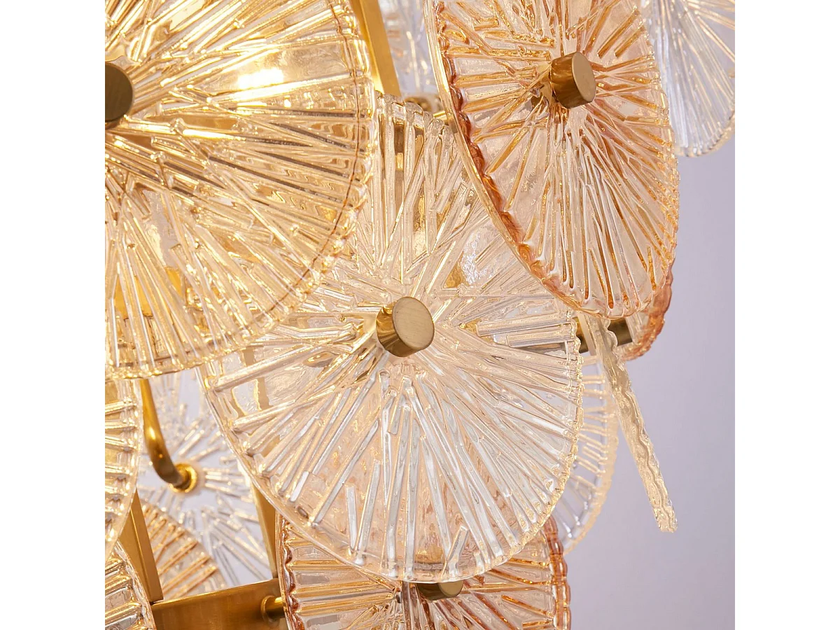 Searchlicht Wagon Wheel 9-flammige Pendelleuchte aus bronzefarbenem und bernsteinfarbenem Glas