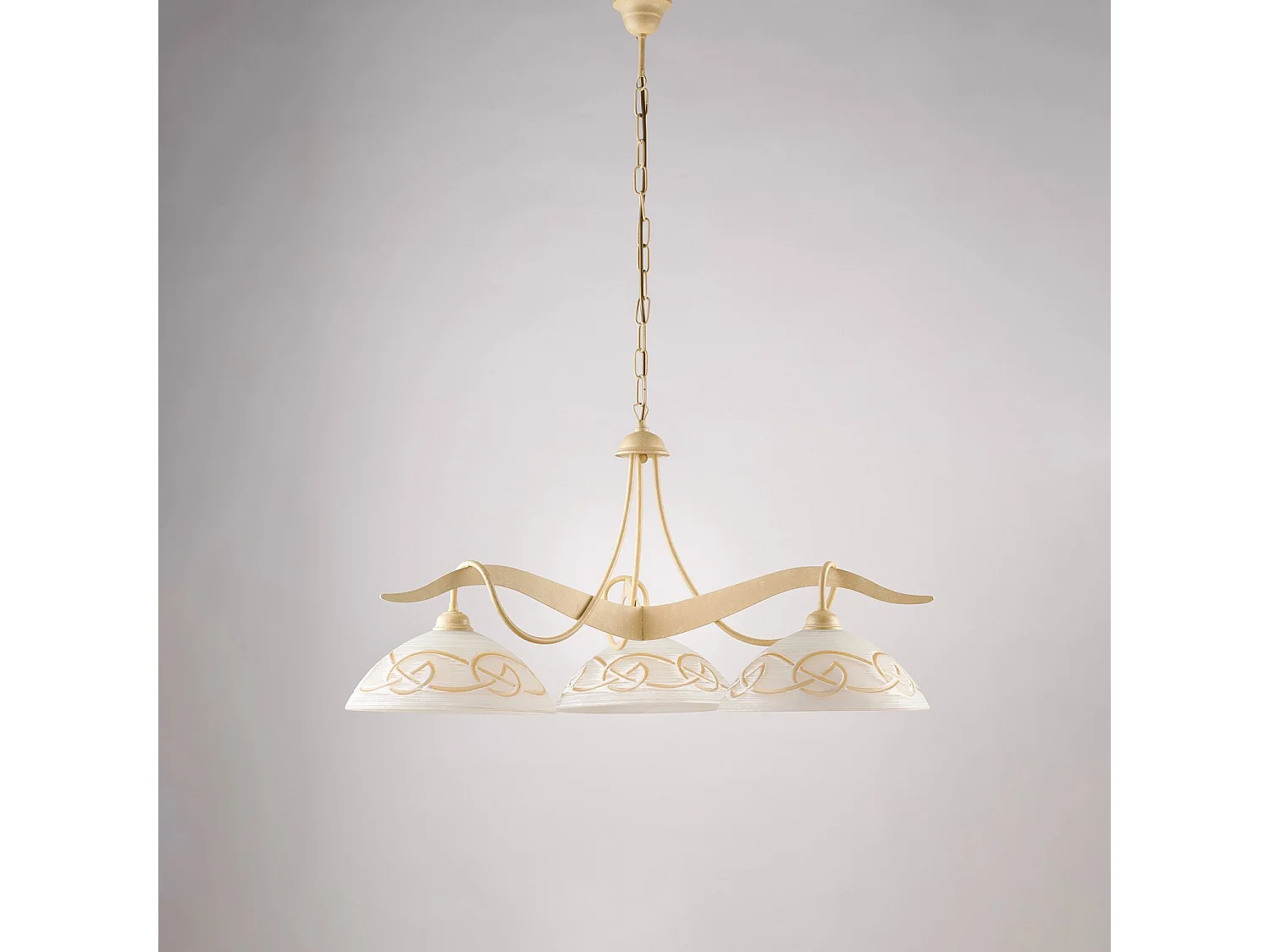 Bilbao - Lámpara de hierro lacado en marfil con decoración. Efecto decapé y difusores de cristal d. 30 blanco y ámbar 3 luces 106 - Ø89