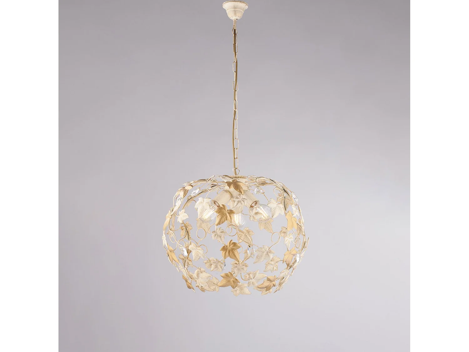 Edera Lustre en fer laqué ivoire décor or antique et strass cristal 3 lumières 105 d.50 BL50-3-AV