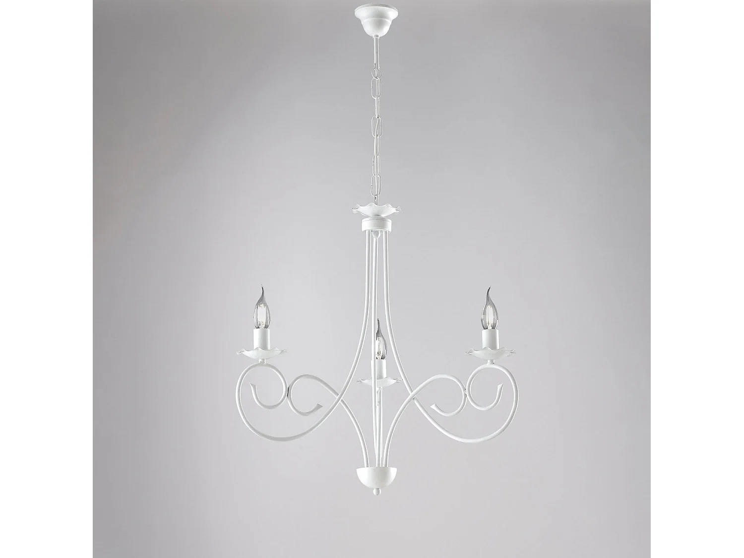 Alma - Lámpara de araña de hierro lacado en blanco con decoración. Lámpara de techo efecto shabby chic 3 luces 120 - Ø50 - BL130-3-BCO