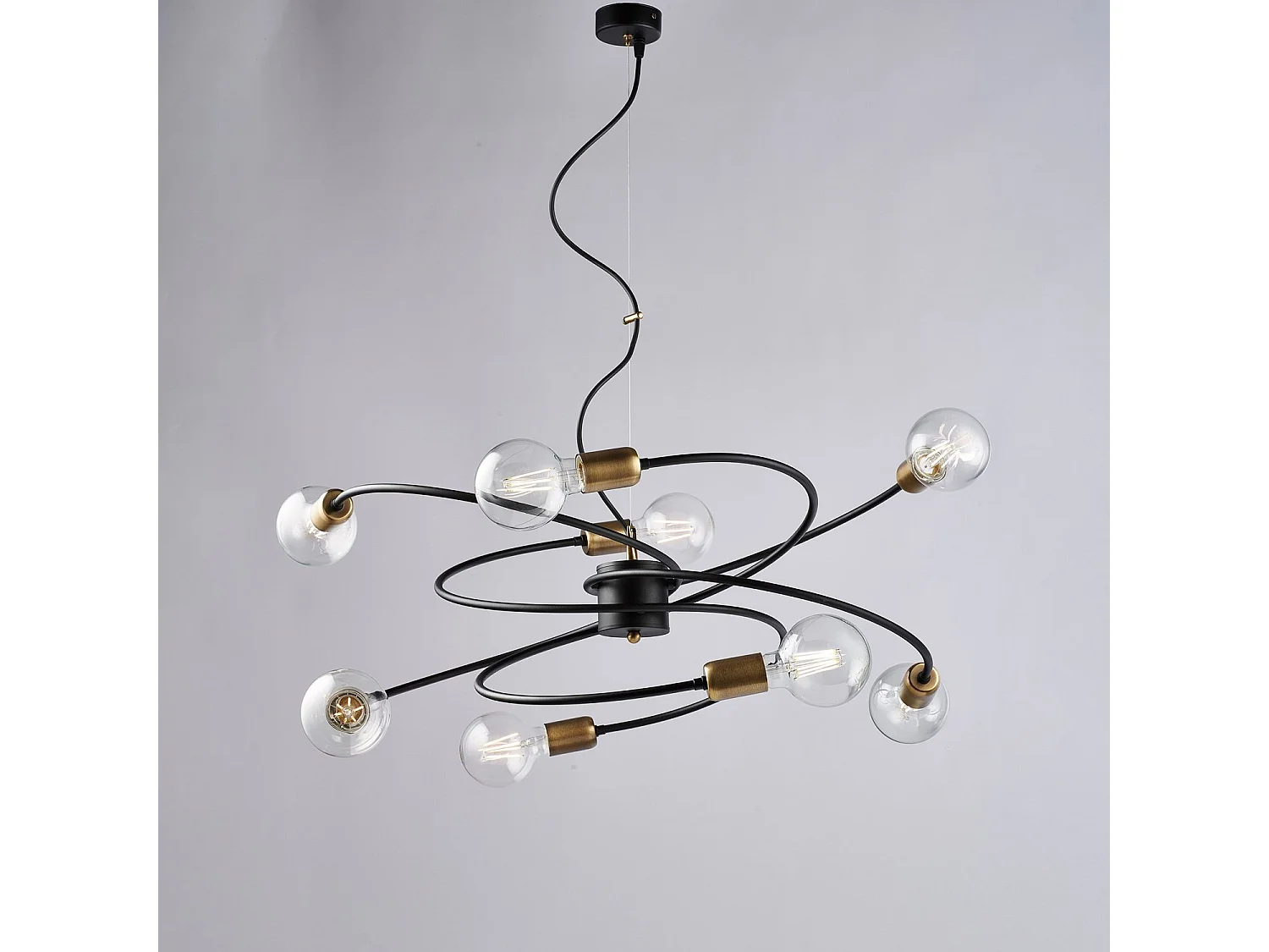 Suspension Vortex noire, finitions laiton brossé, câble acier orientable, 8 lumières d.70 cm, style industriel