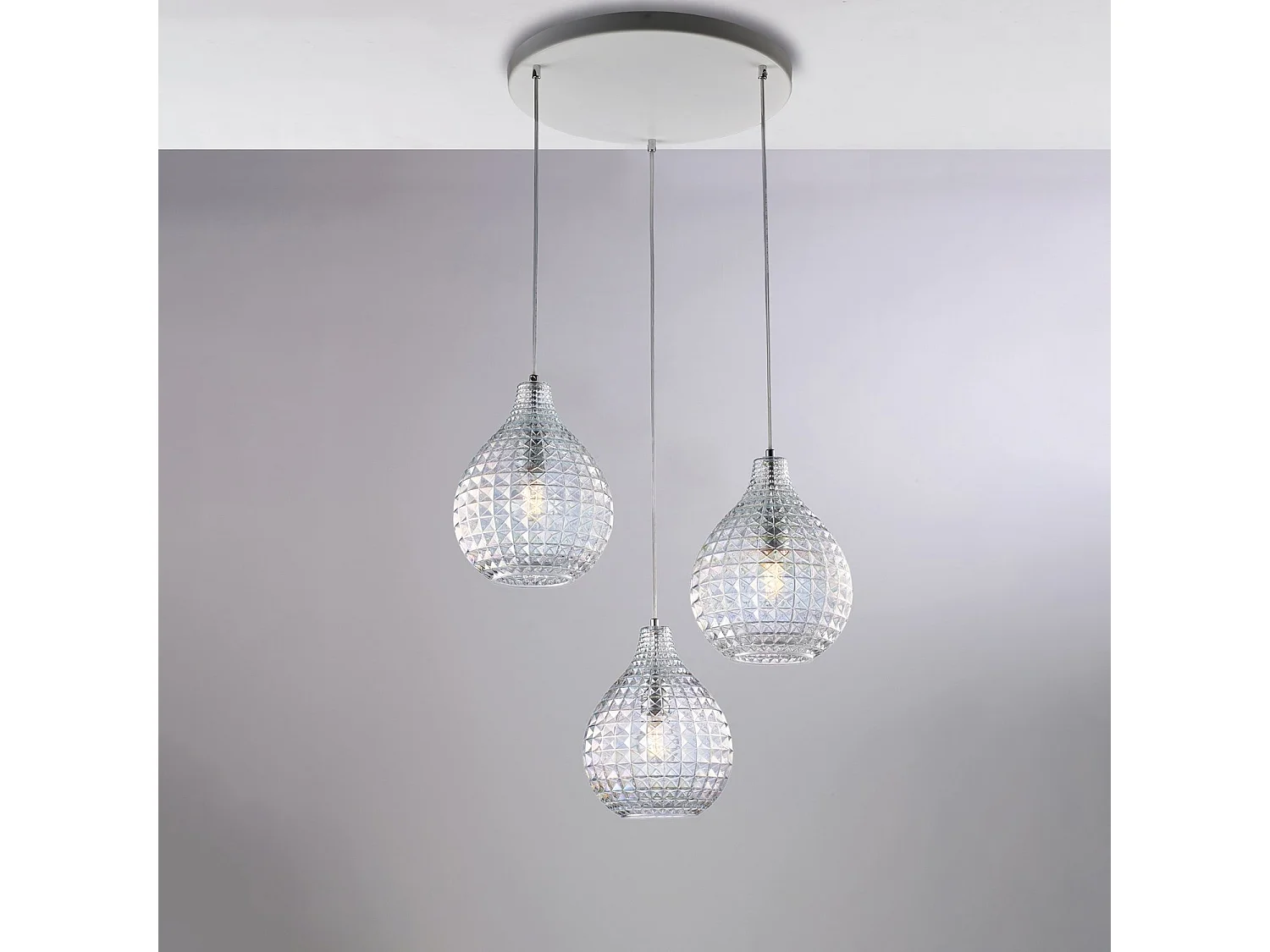 Lampe à suspension Diamante en fer blanc et structure chromée avec câbles réglables et diffuseurs en verre soufflé transparent