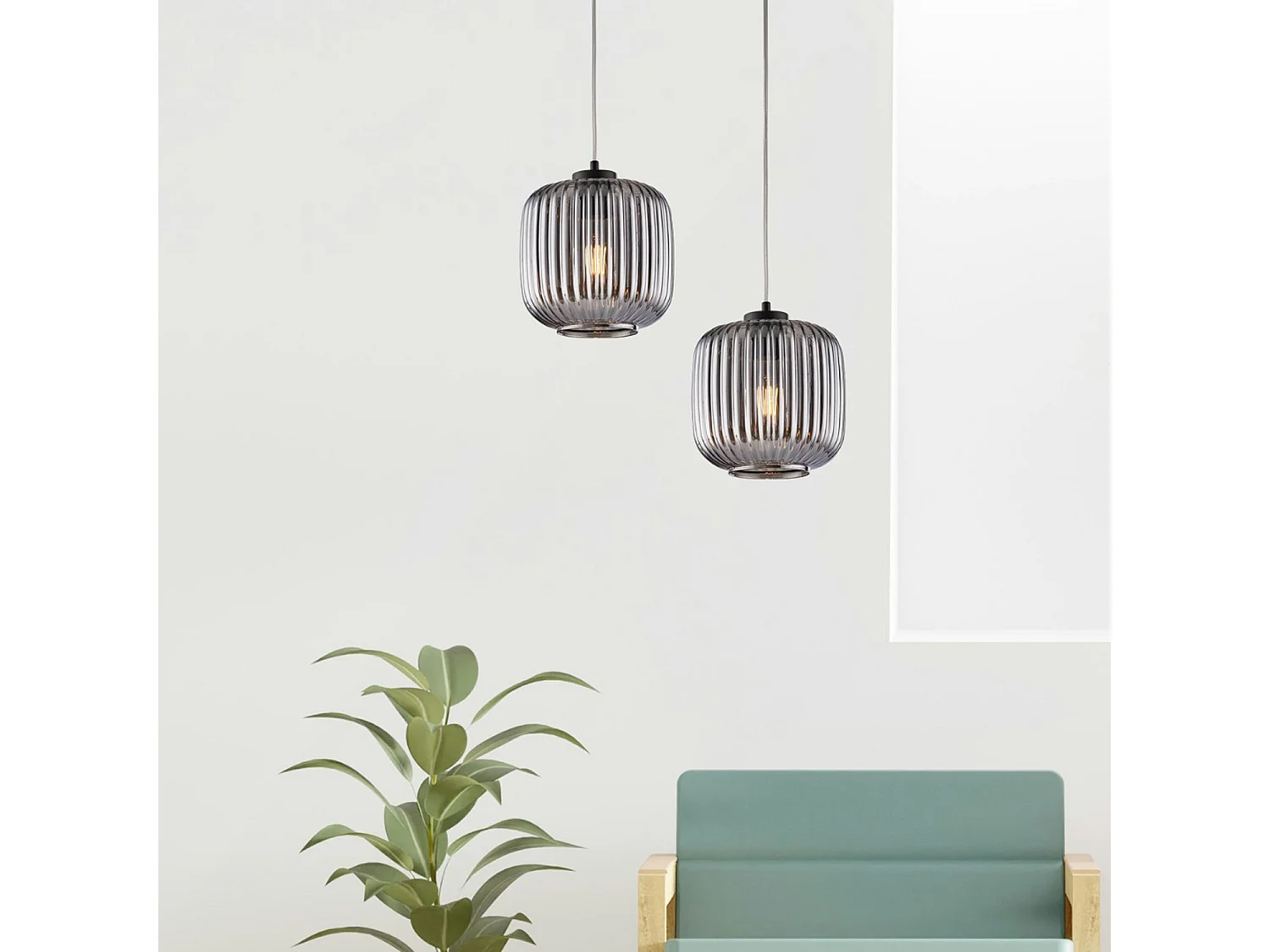 Sospensione 1 Luce Anya In Ferro Nero E Vetro Grigio Specchiato Plisse'