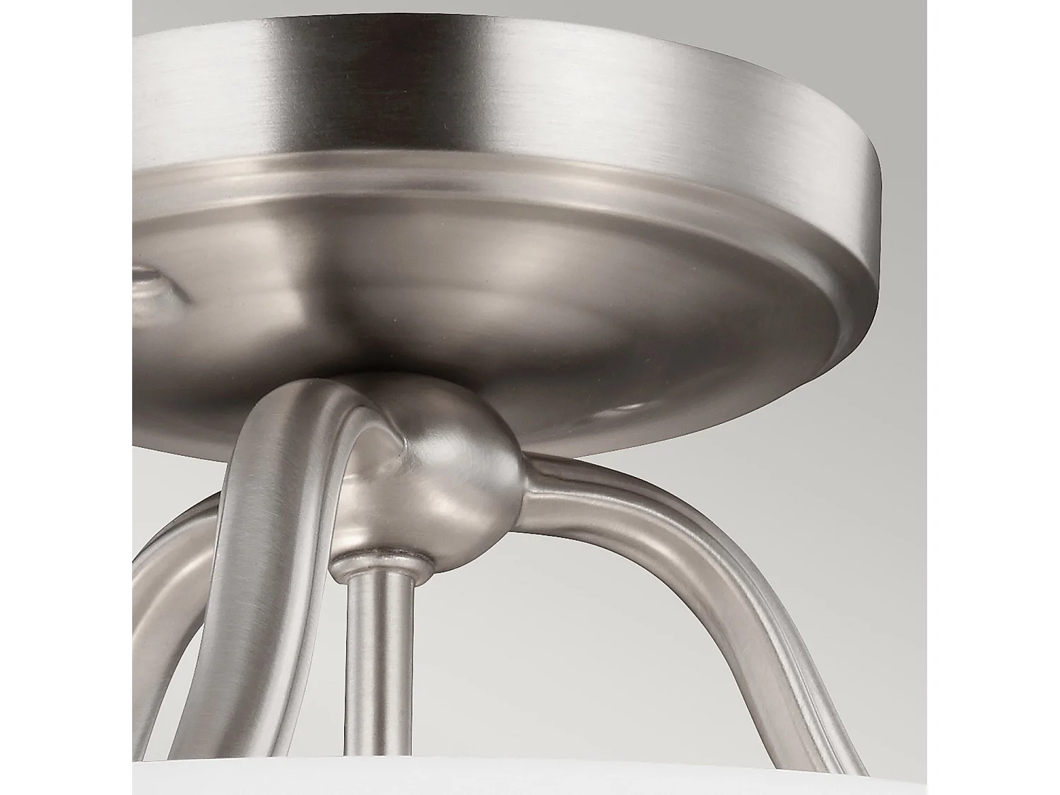 Lampada a Soffitto 4 Luci Rama In Acciaio Nero A Bracci Curvi E Sfere In Vetro Opalino