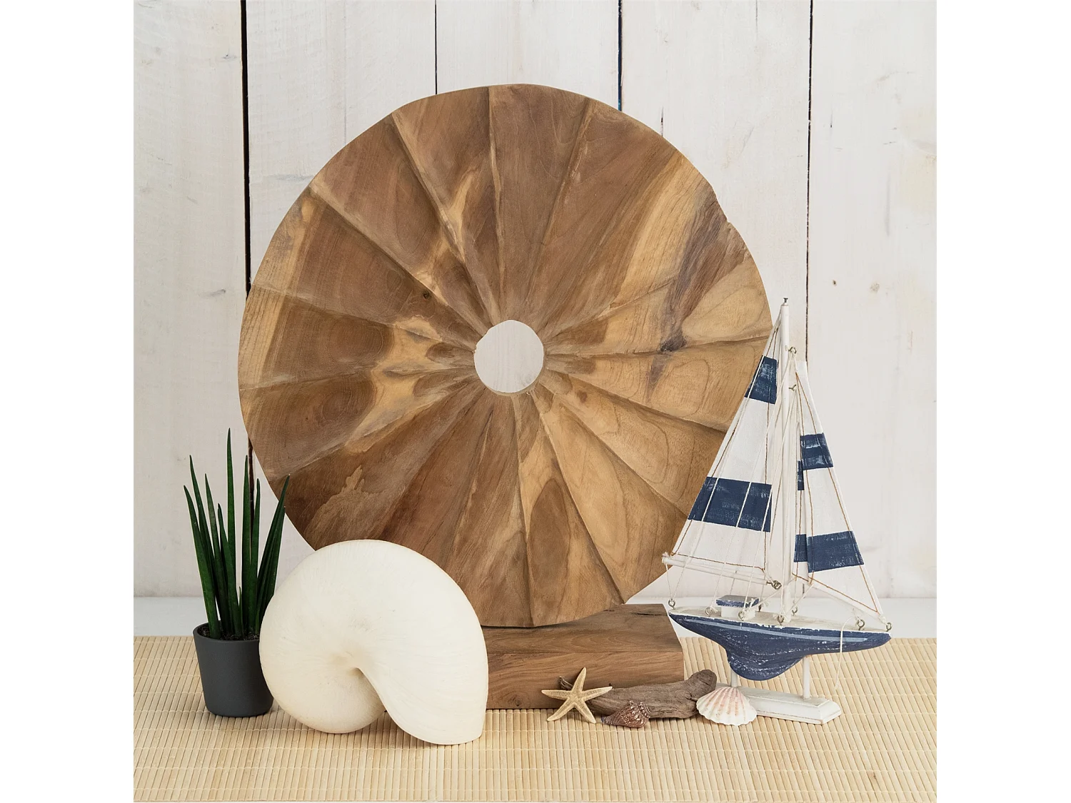 SCULPTURE Circulaire II 46 cm de diamètre, bois de racine de teck massif, sur socle couleurs naturelles