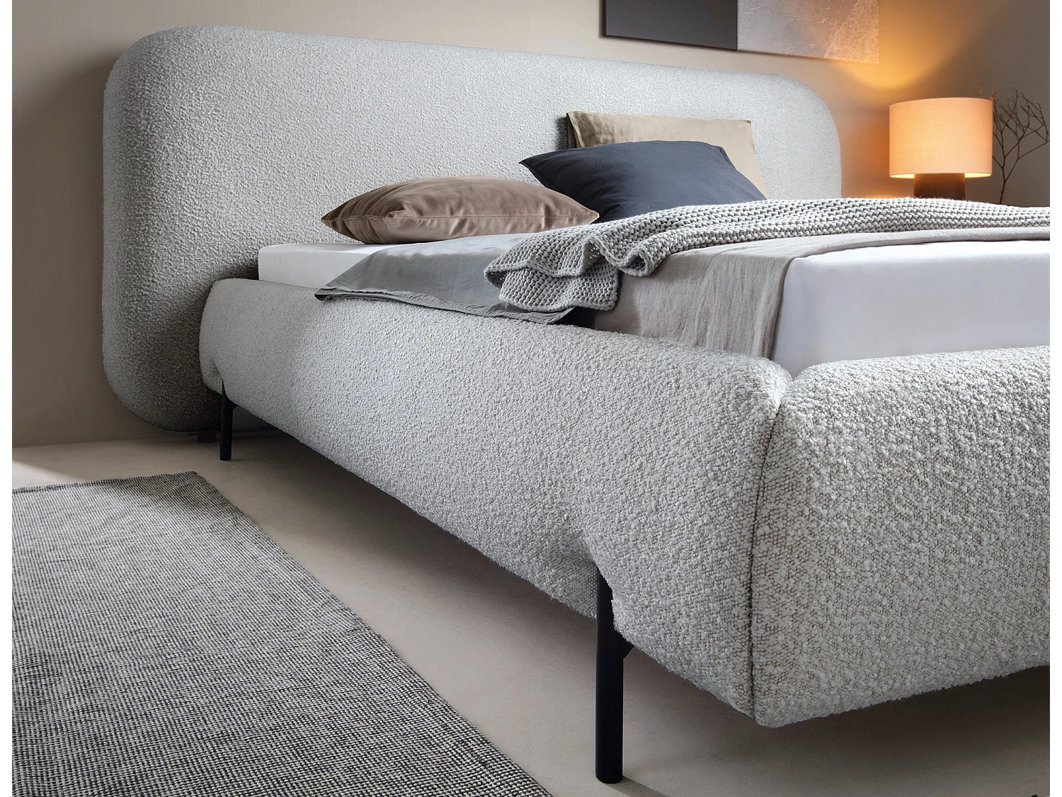 Cama com arrumação com base Tobias cinzento claro 180x200