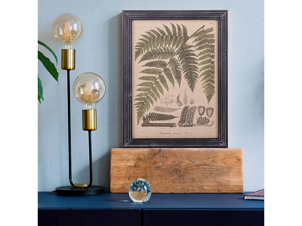 Rahmen aus Holz und bedrucktem Stoff