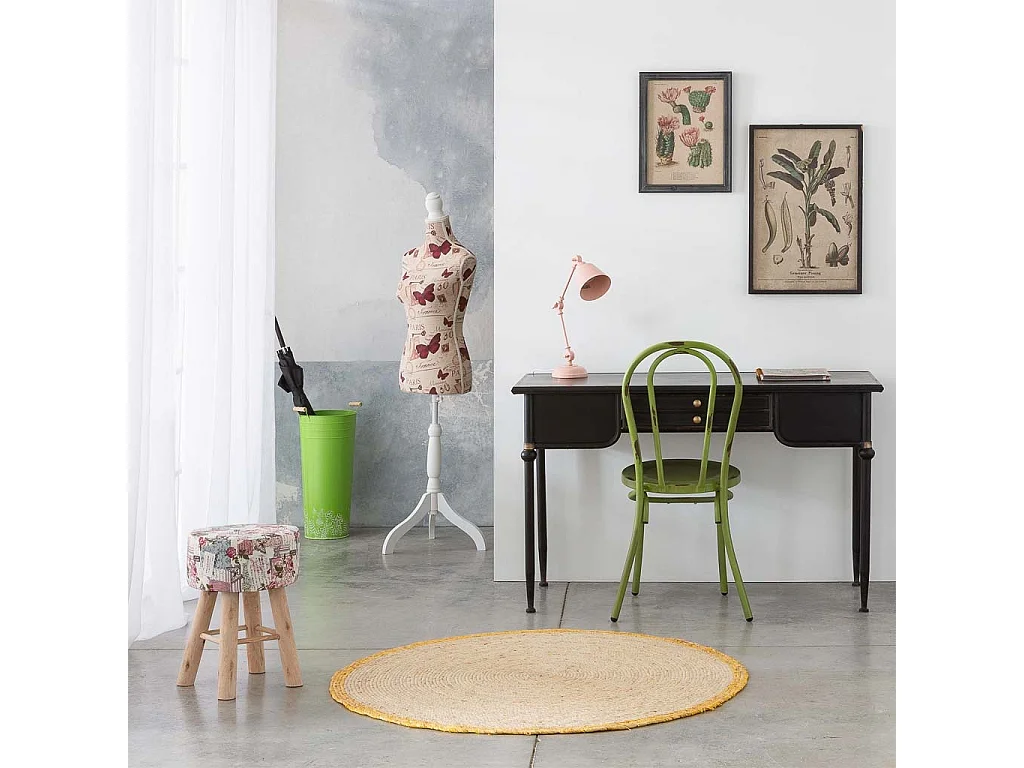 Rahmen aus Holz und Stoff