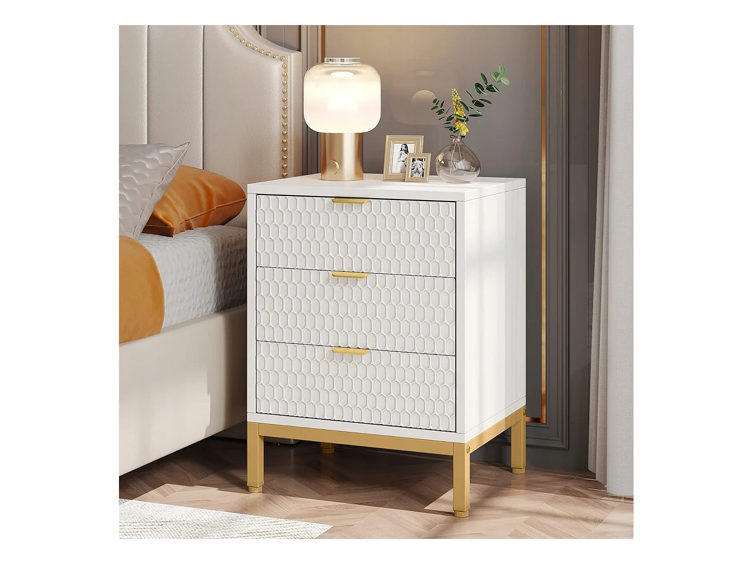 Tábua de cabeceira moderna com 65,5 cm de altura e 3 gavetas, Mesa auxiliar contemporânea com armazenamento para quarto de dormir, sala de estar, branco e dourado