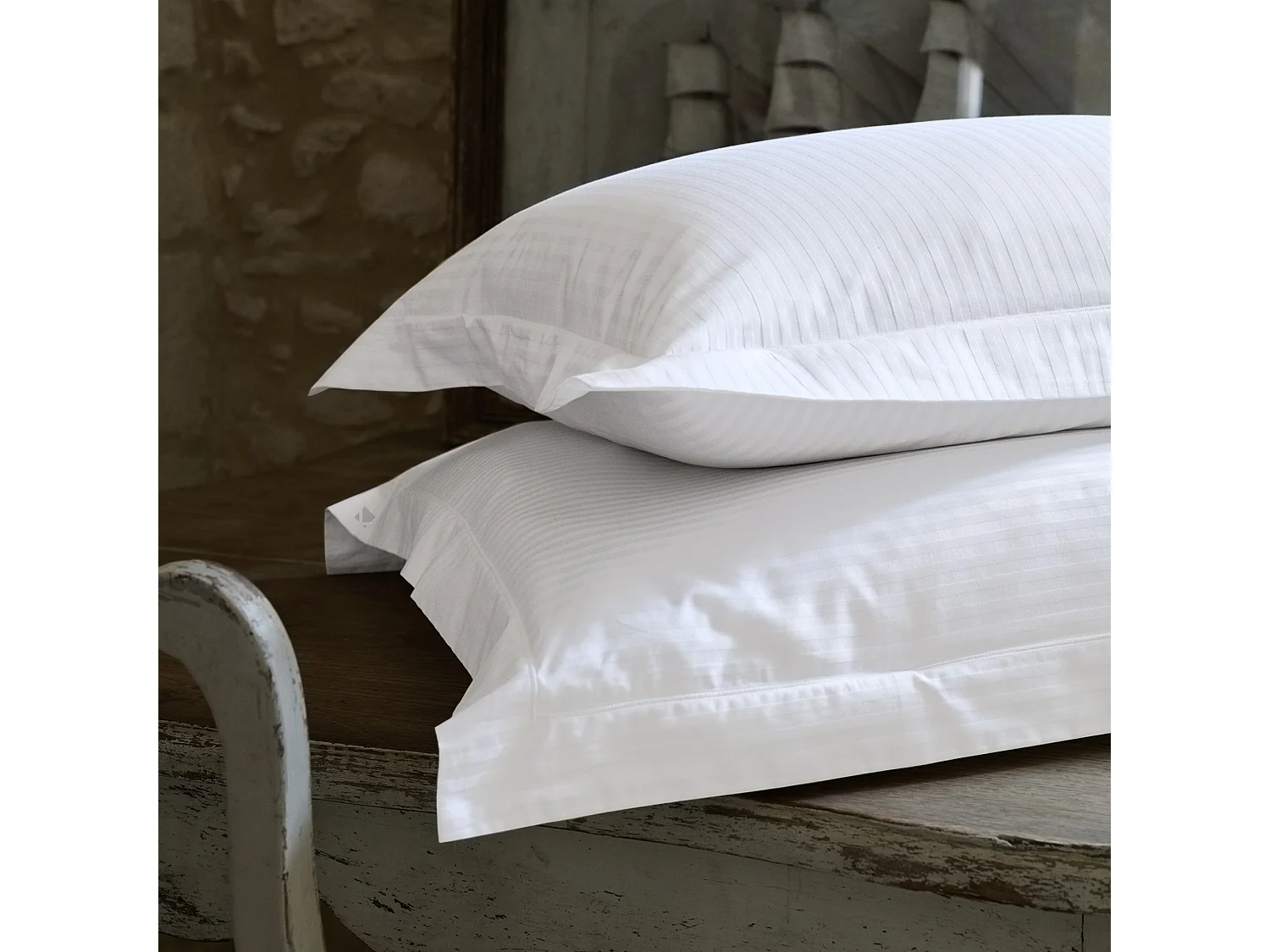 Parure de lit 280x240 cm set 50x70 satin CONCERTO rayures blanc Neige