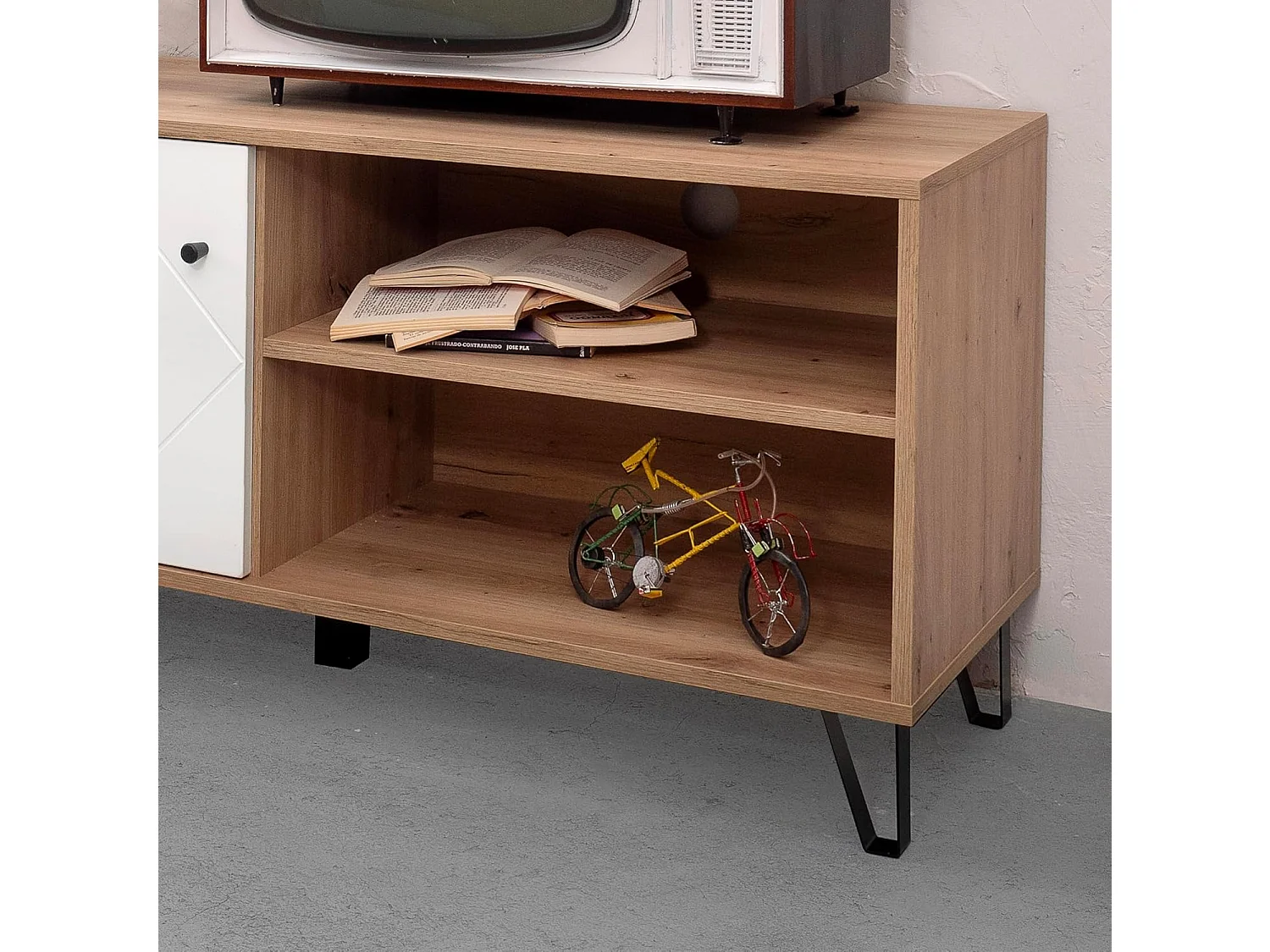 Mueble de TV Moderno | 1 Puerta con Relieves | Laminado Sintético y DM | Acabado en Roble y Blanco Mate | Medidas: 123.4 cm Ancho x 40 cm Fondo x 55.2