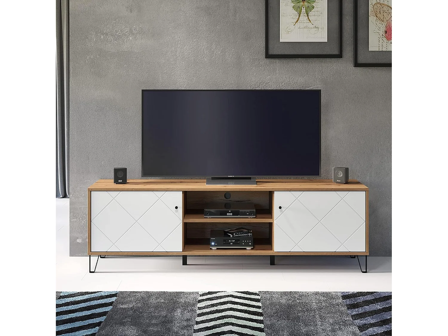 Mueble TV Moderno | 2 Puertas y Relieves | Fabricado en Laminado Sintético y DM | Color Roble y Blanco Mate | Dimensiones: 183,4 x 40 x 55,2 cm.