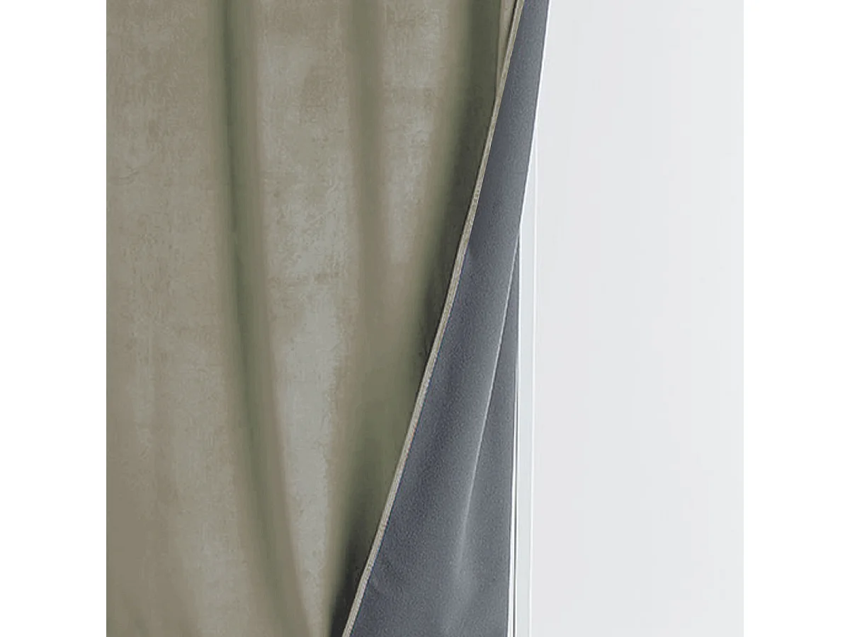Verdunkelnder und isolierender Vorhang aus Samt, gefüttert mit Fleece 135 x 280 cm