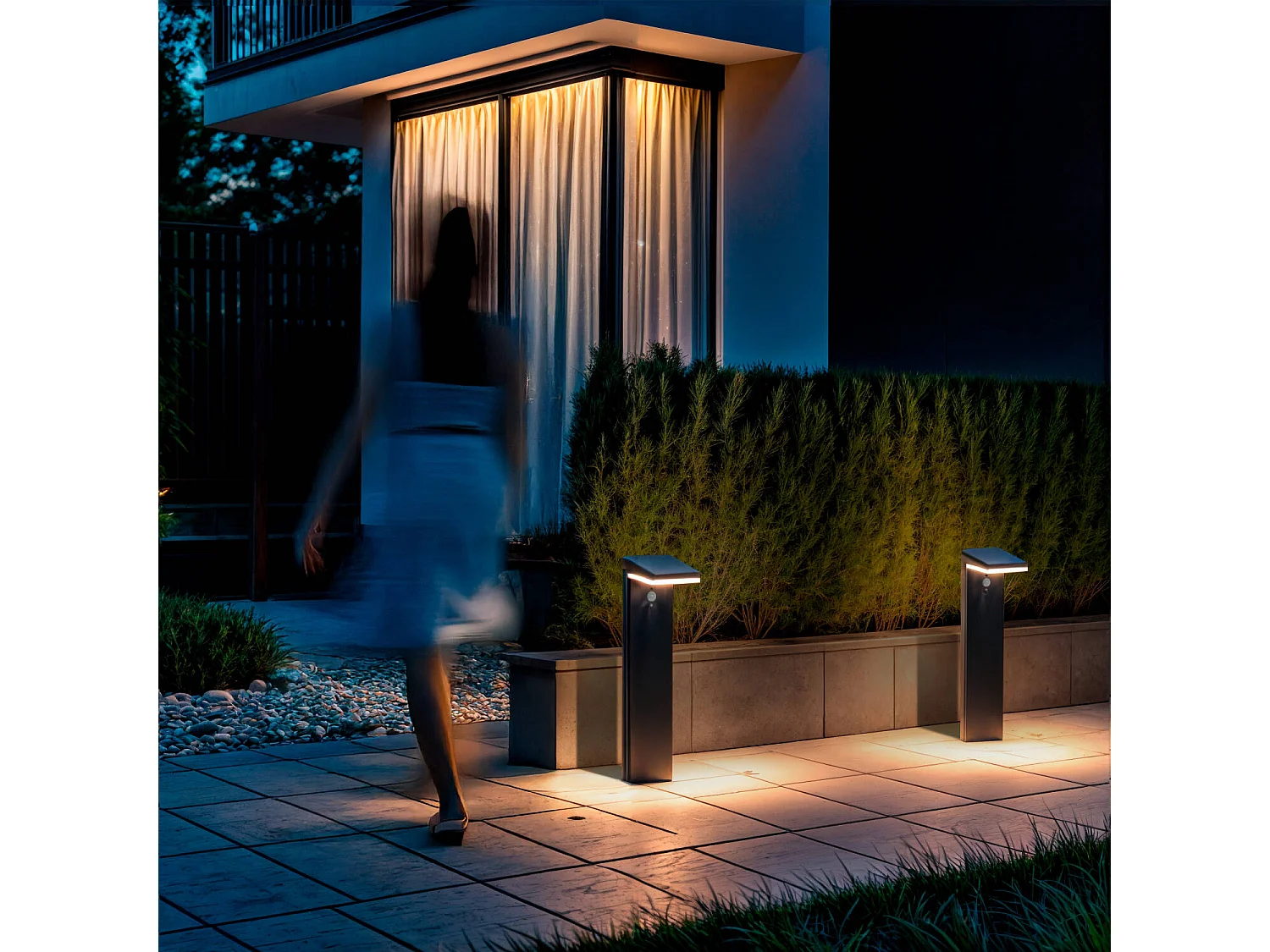 Balise Extérieure LED Solaire sur Pied 50cm Aluminium avec Détecteur de Mouvement Edwan Noir