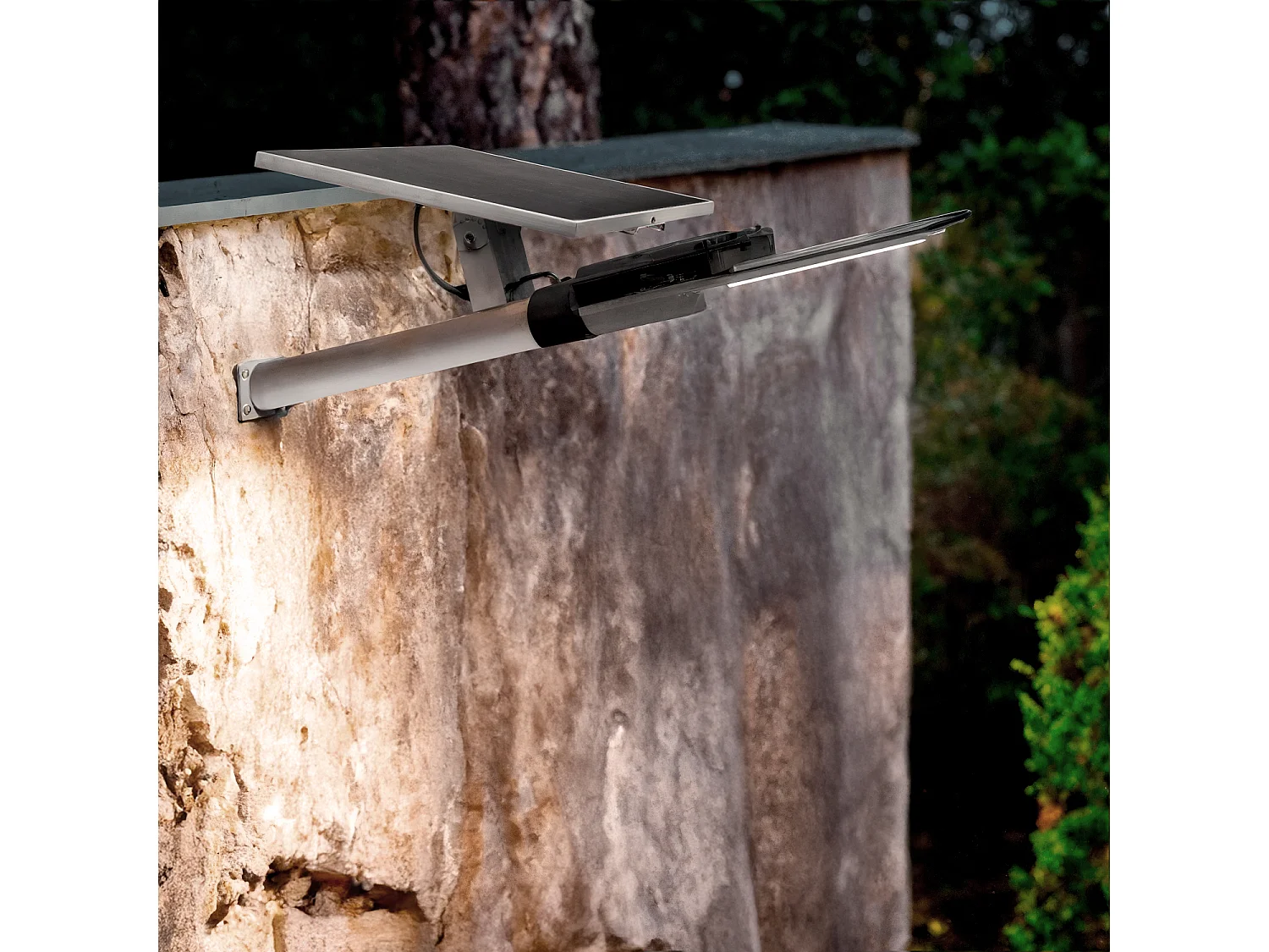 Lampione LED Solare 3500 lm 140 lm/W Naxus 3000K Bianco Caldo