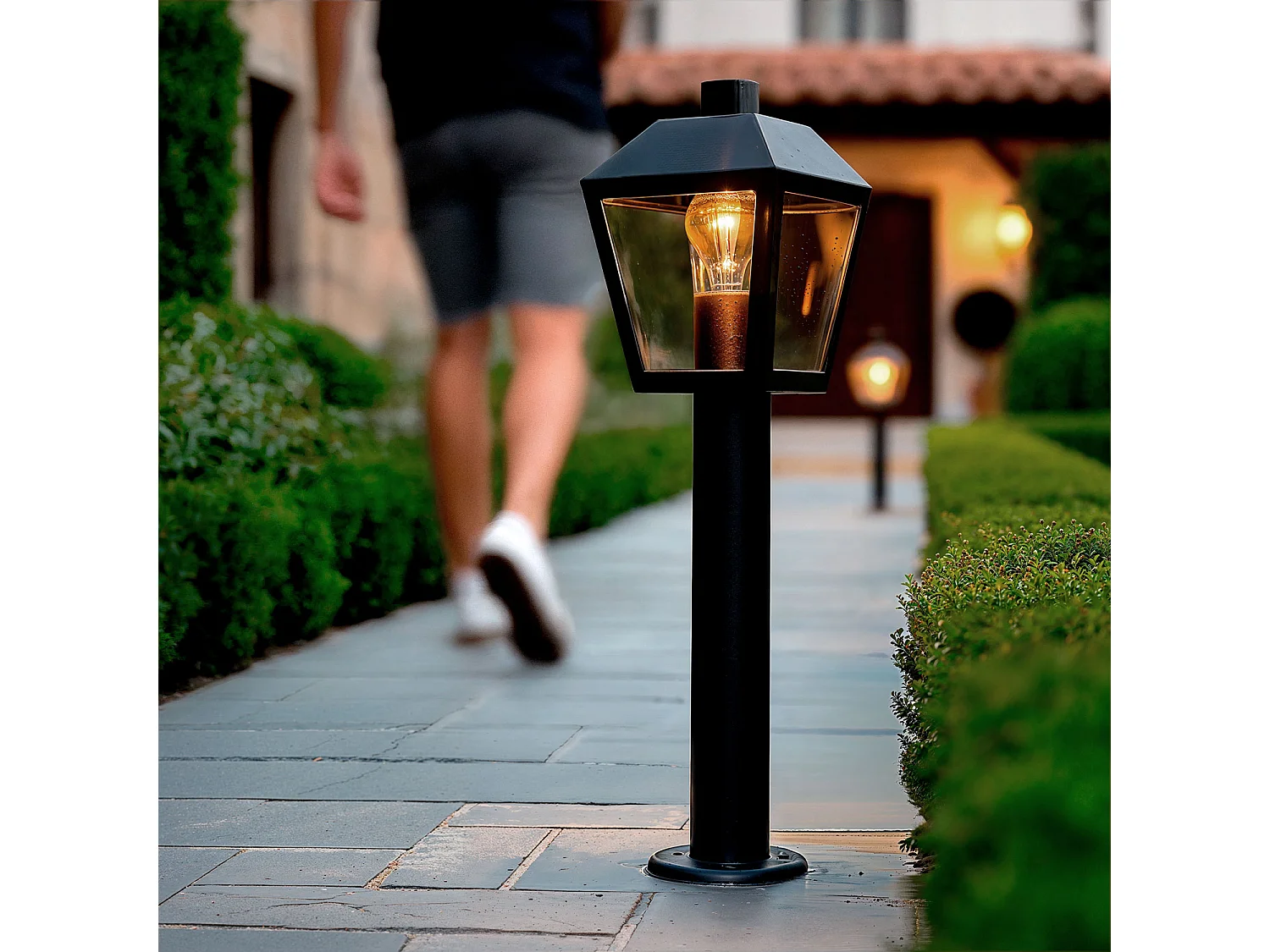 Balise Extérieur en Saillie sur Pied 50cm Aluminium Mukom Noir