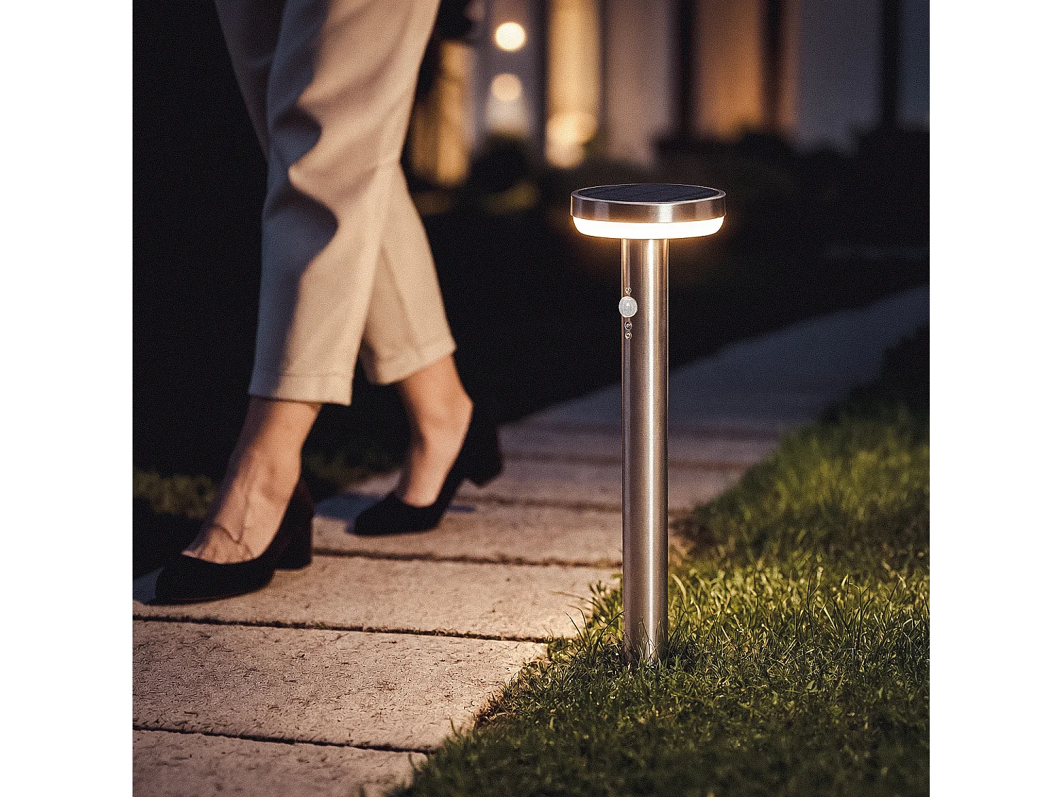 Lampioncino da Esterni Solare LED 5W 50cm Alluminio con Sensore di Movimento Barton Argento