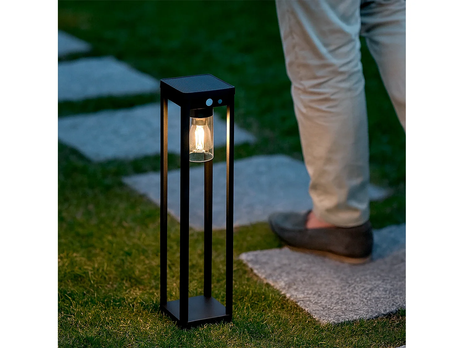 Lampioncino per Esterni Solare LED 2W 40cm Alluminio con Sensore di Movimento Devah Nero