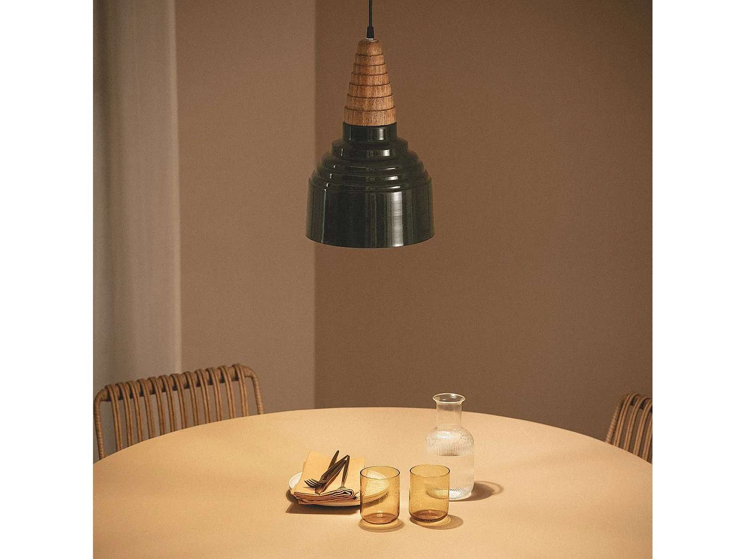 Lampada a Sospensione Legno e Metallo Arlene Yash Verde