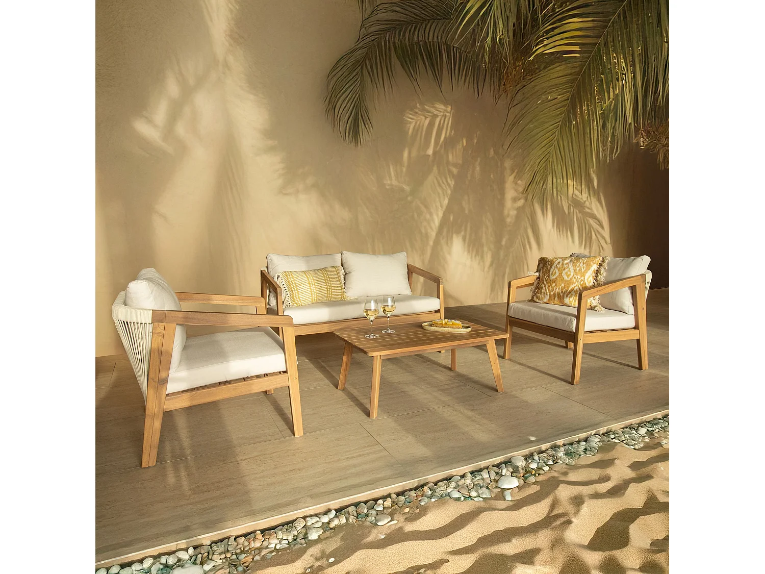 Now's Home - Salon De Jardin 4 Places En Bois D'acacia  Avec Coussin Beige Fidji