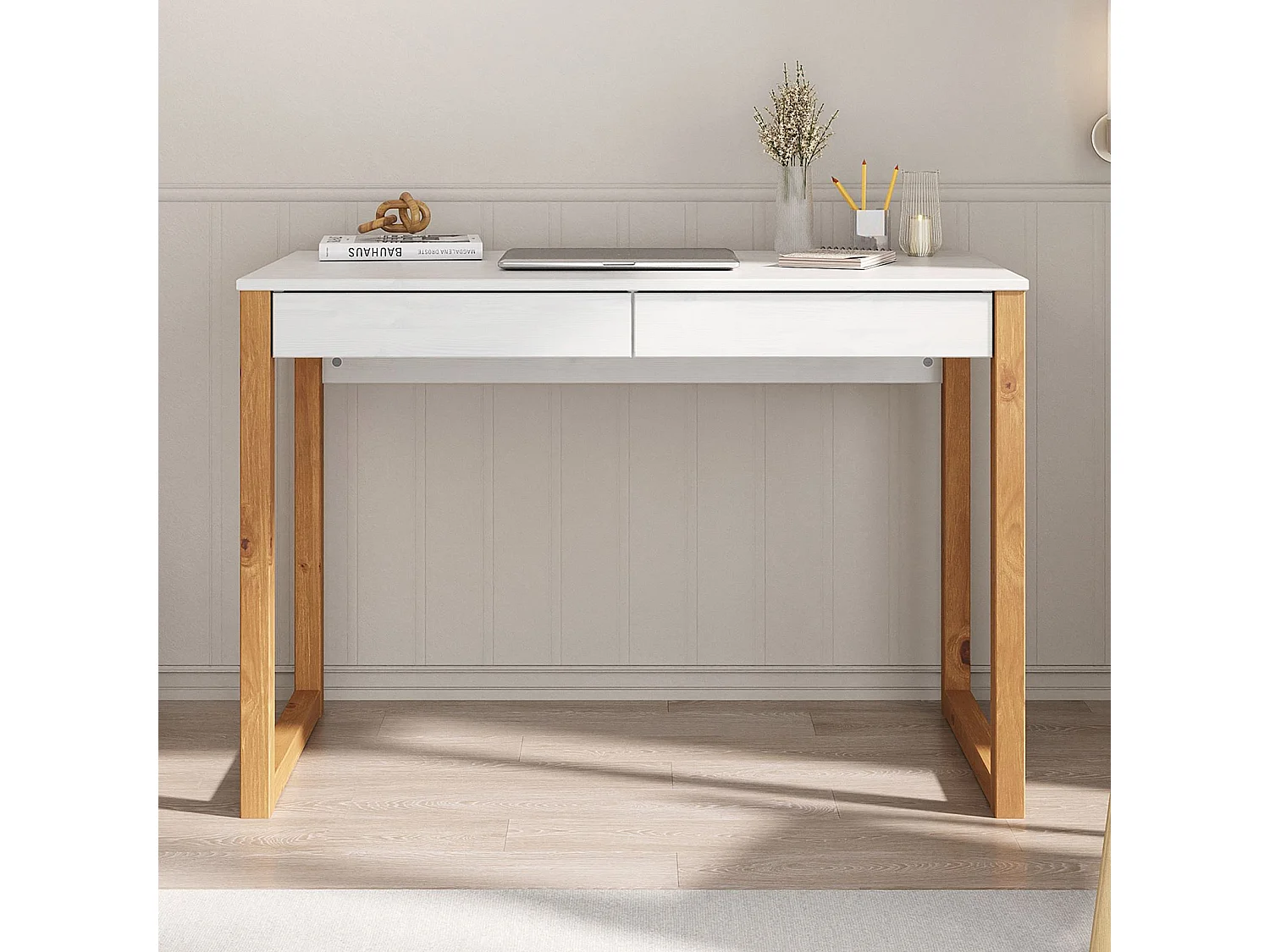 Bureau en bois avec 2 tiroirs NOAH, design scandinave, en pin massif coloris blanc et chêne