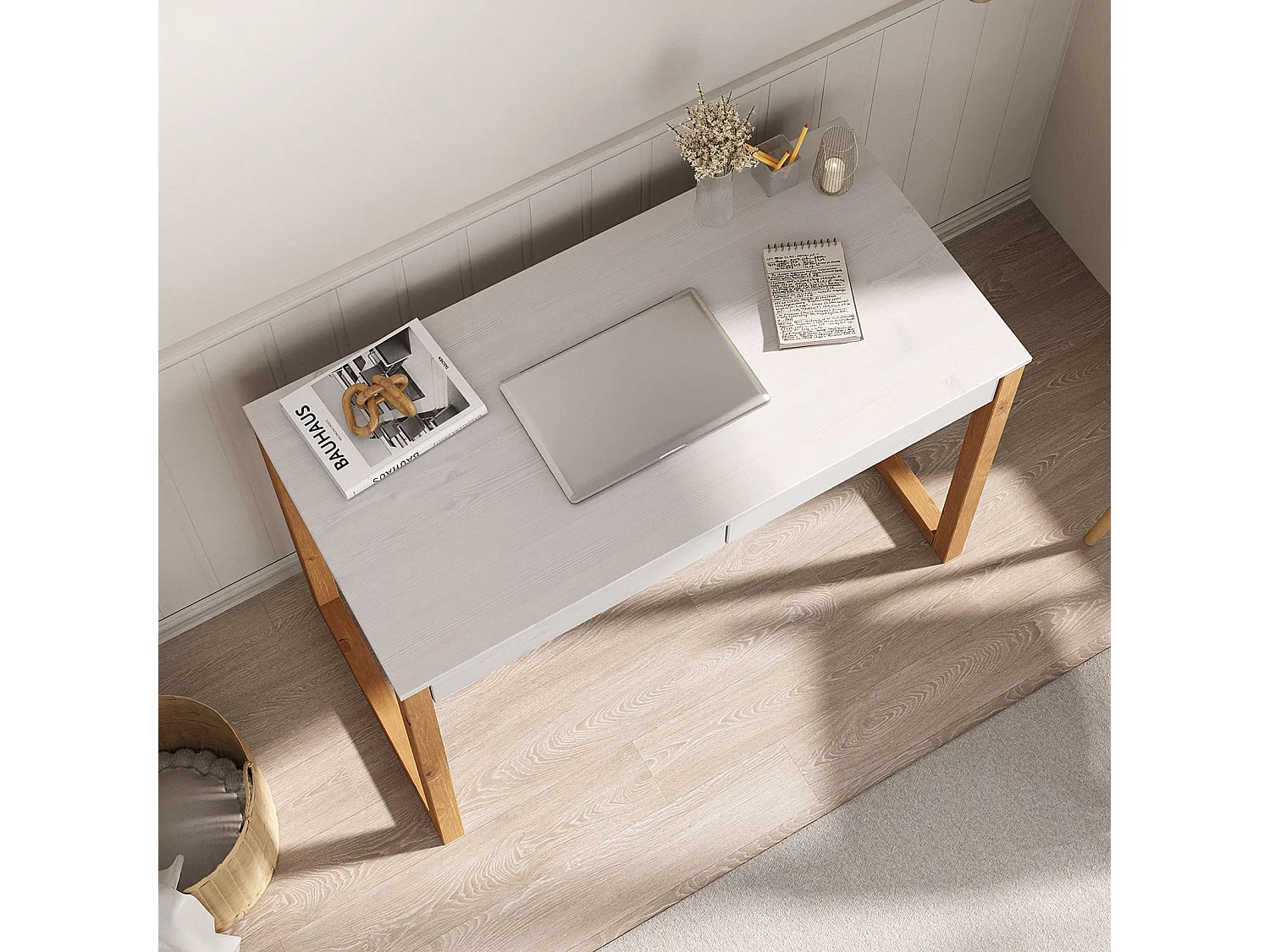 Bureau en bois avec 2 tiroirs NOAH, design scandinave, en pin massif coloris blanc et chêne