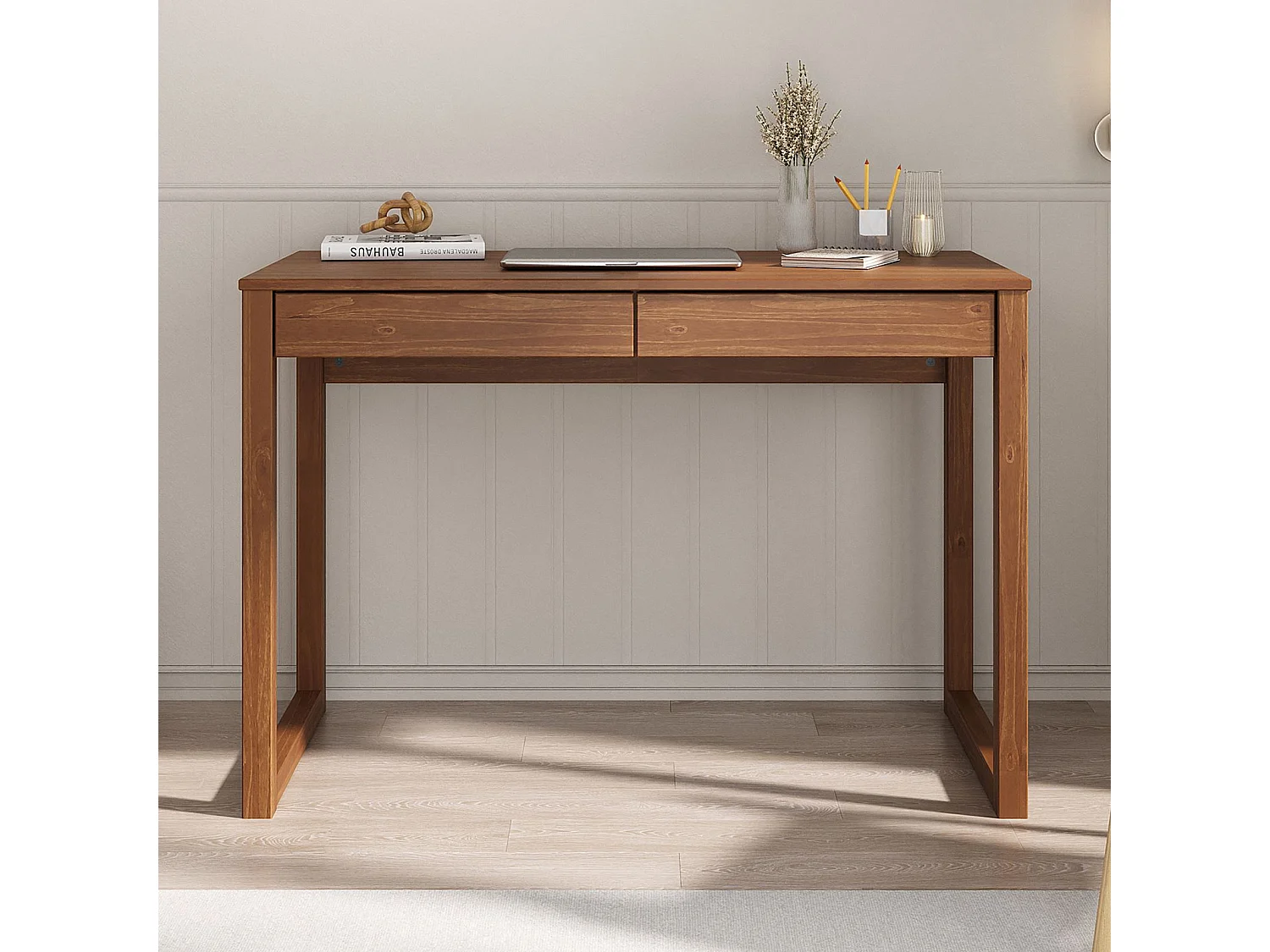 Bureau en bois avec 2 tiroirs NOAH, design scandinave, en pin massif coloris châtaignier