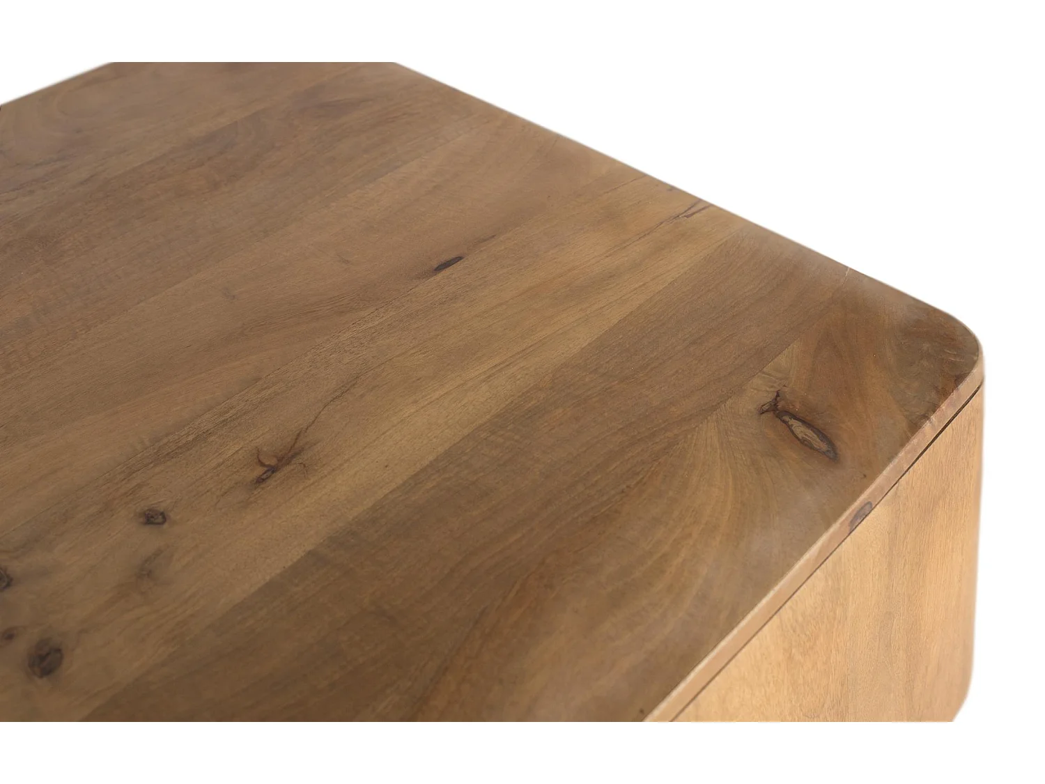 Salontafel gemaakt van mangohout met afgeronde hoeken