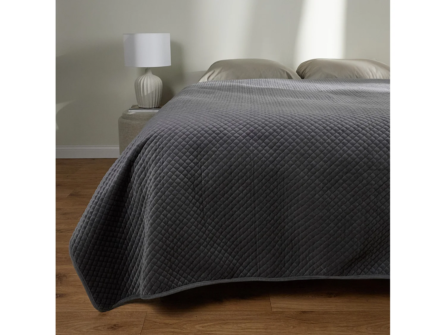 Tagesdecke Plums dunkelgrau 200 x 220