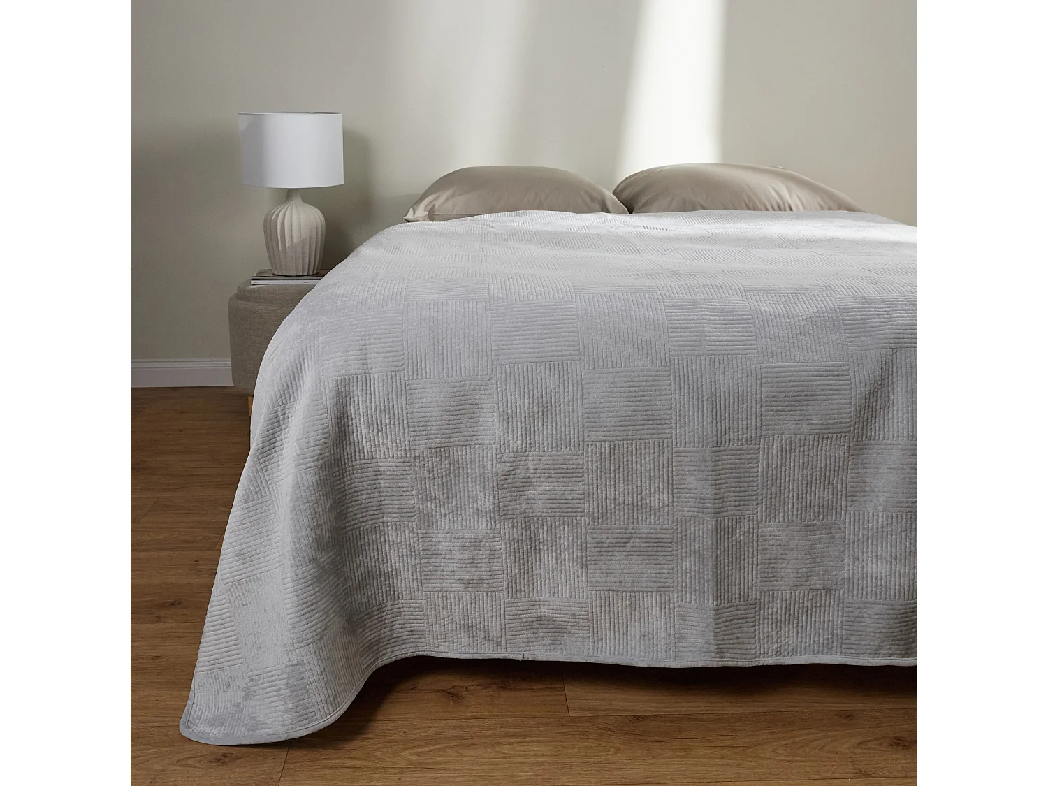 Tagesdecke Quadron mittelgrau 200 x 220