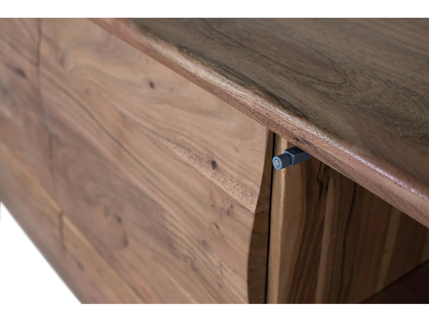 Buffet fabriqué à la main en bois d'acacia 140cm