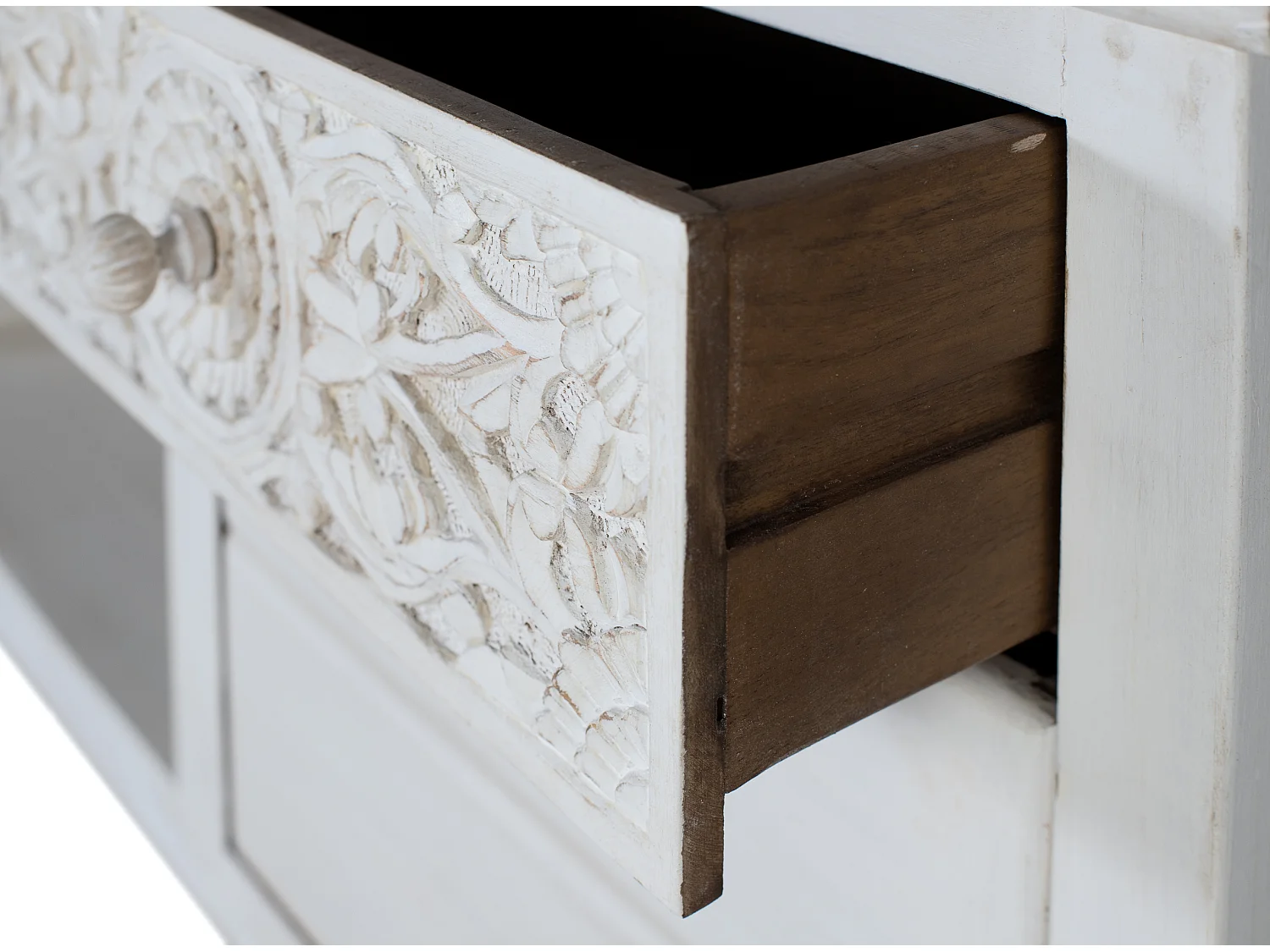 TV-Schrank mit 6 Schubladen und 2 Fächern aus Naturholz