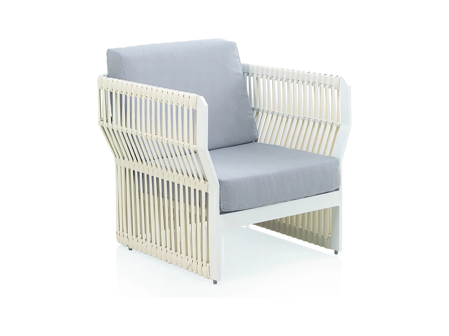 Fauteuil en aluminium et fibre synthétique blanc avec coussins bleus