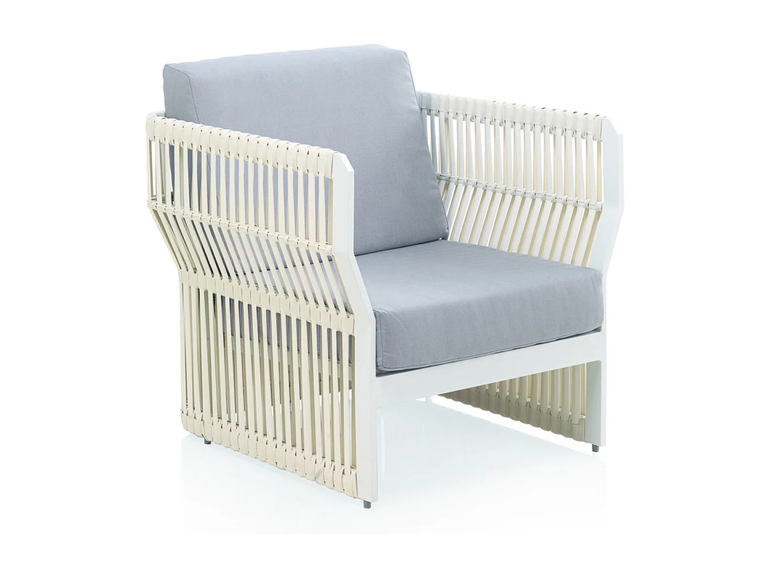 Fauteuil en aluminium et fibre synthétique blanc avec coussins bleus