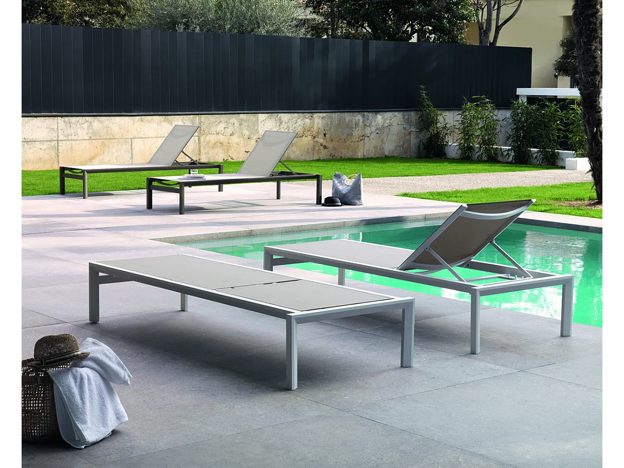 Tumbona de aluminio color topo