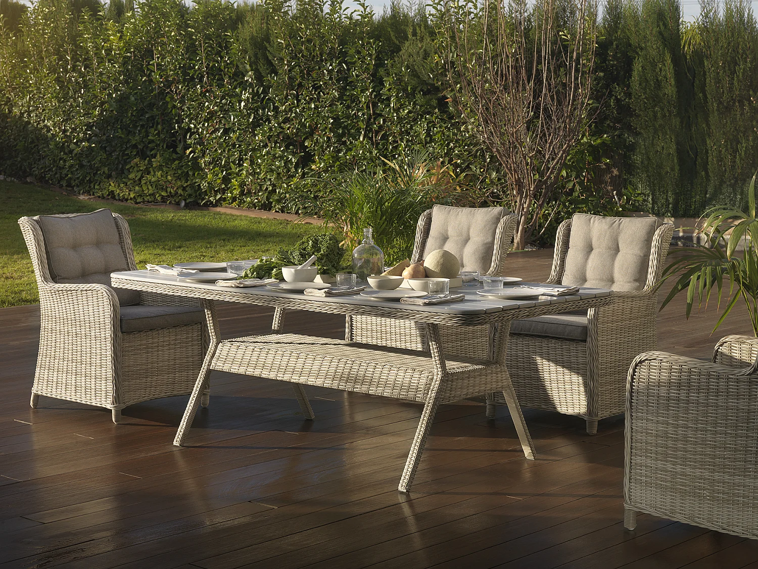 Table en aluminium marron avec plateau en fibre grise 200X100 cm