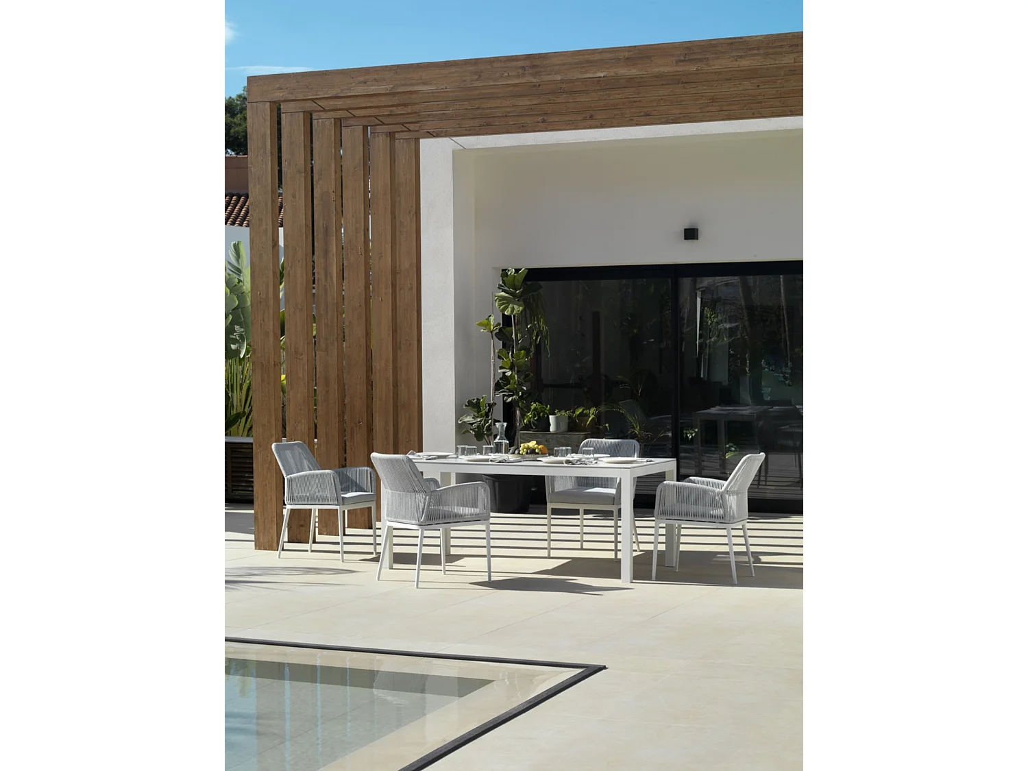 Lot de 4 fauteuils en aluminium blanc avec cordage tressé gris