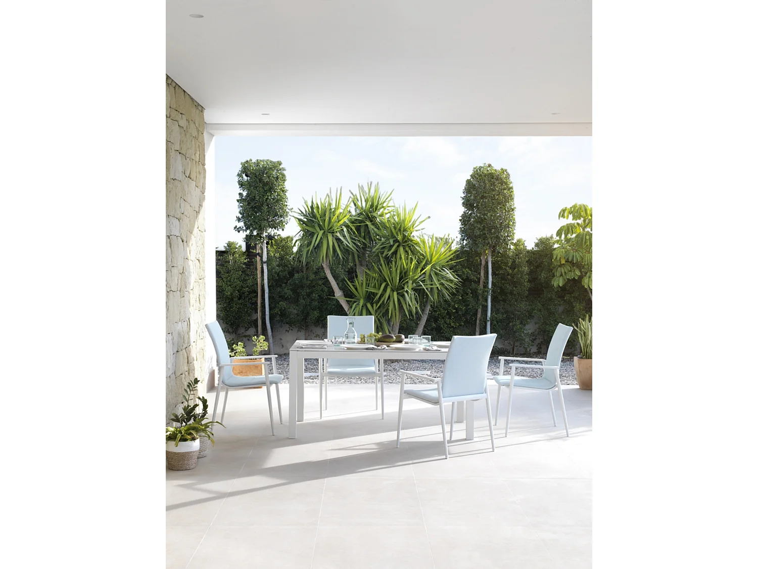 Lot de 4 fauteuils en aluminium blanc avec revêtement bleu clair