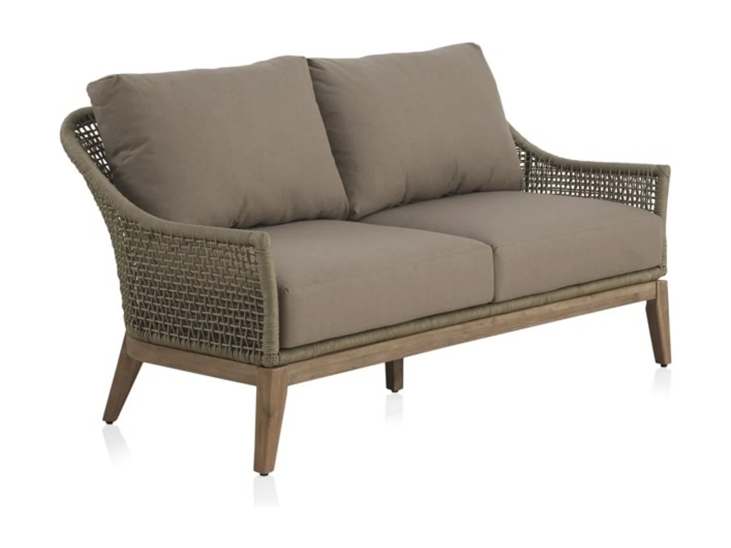 Sofá em acácia tecida com almofadas em taupe