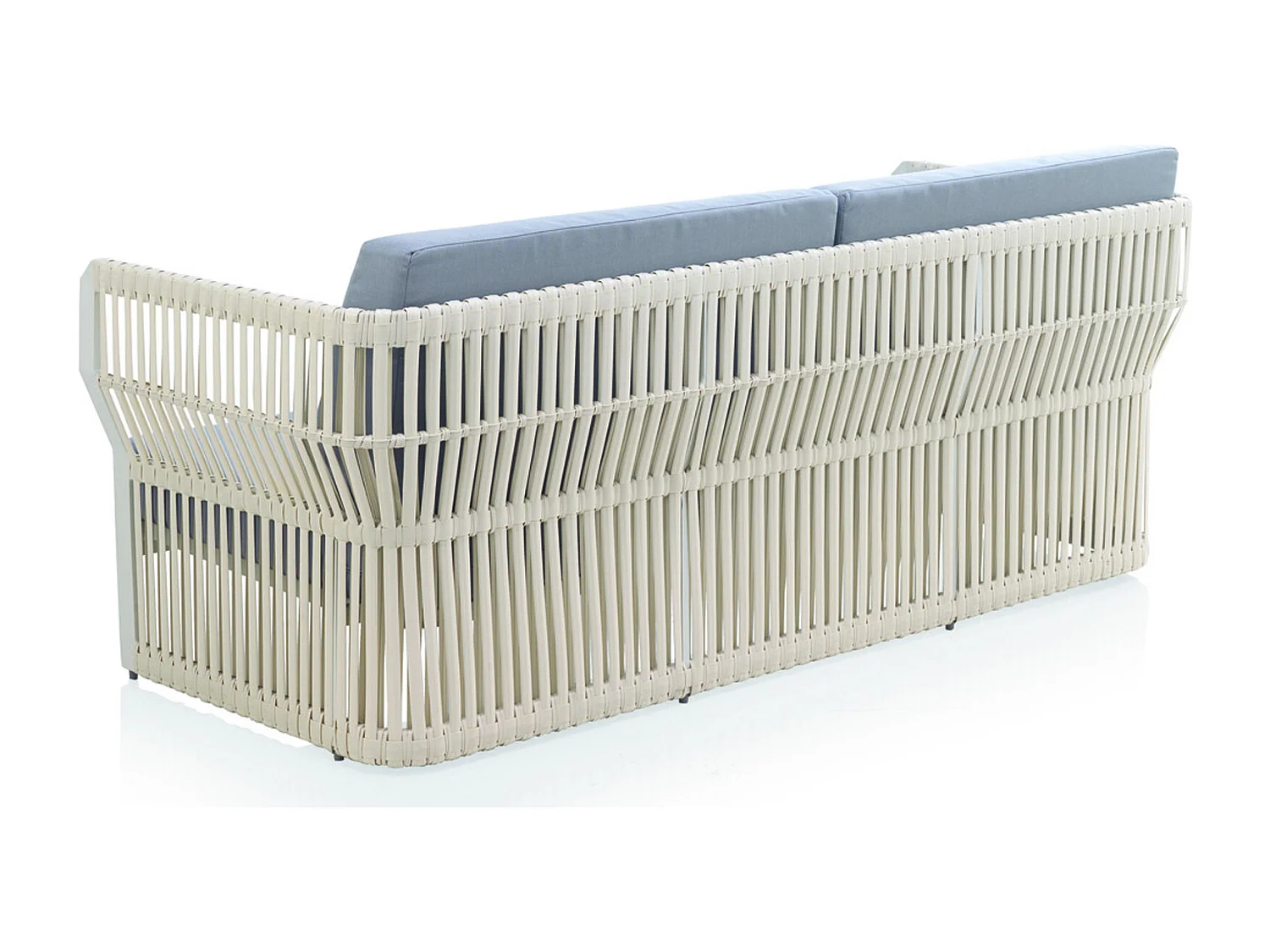 Sofá de aluminio y fibra sintética blanco con cojines azules