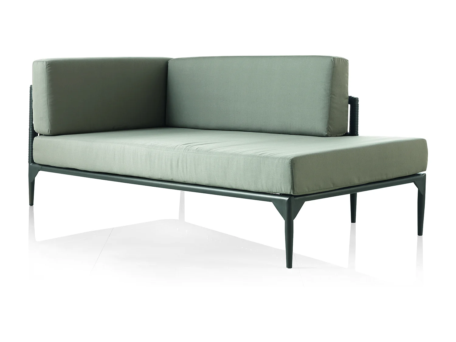 Chaise longue in alluminio e fibra sintetica marrone con cuscini in lino