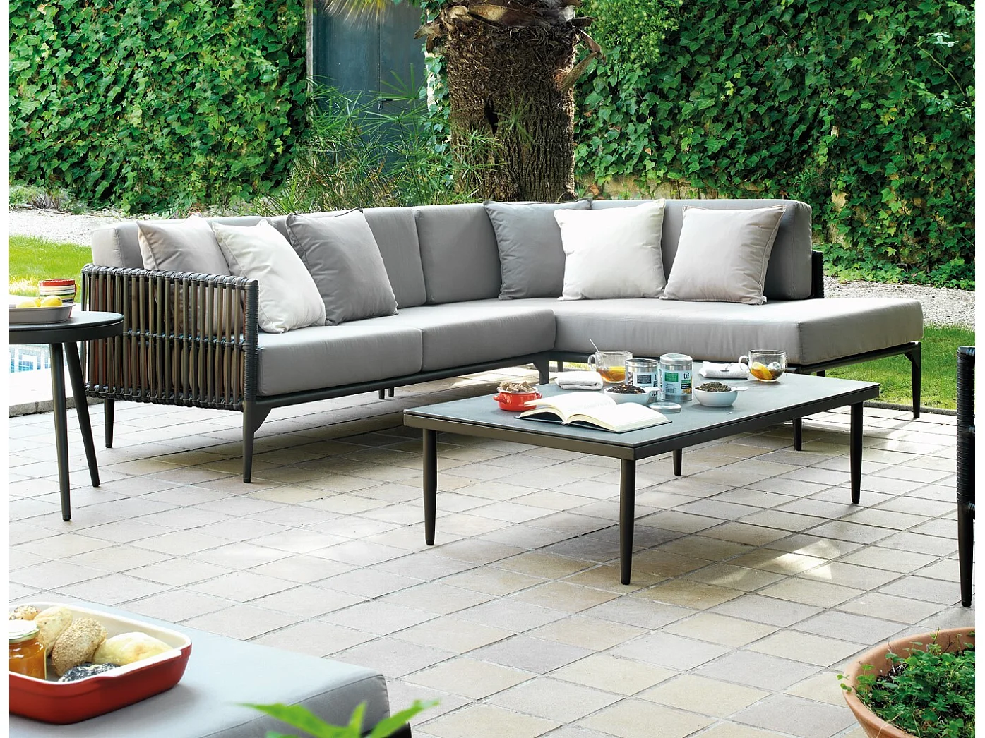 Chaiselongue aus Aluminium und Kunstfasern in Braun