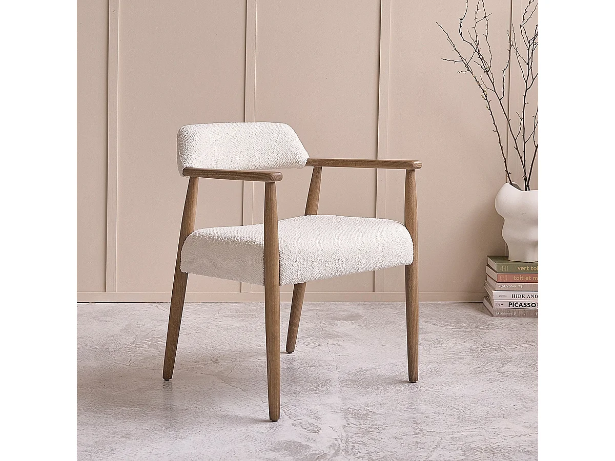 Sedia in rovere massello e tessuto bouclé