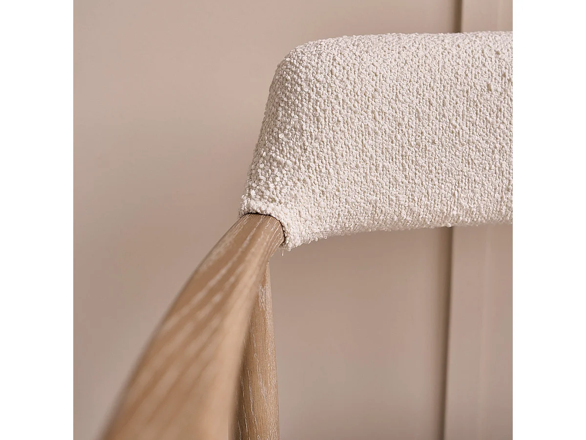 Silla de roble macizo y tejido bouclette