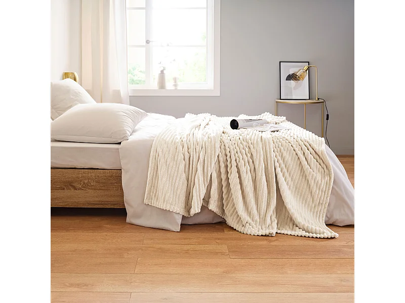 Fleece-Decke mit 3D-Rippeneffekt