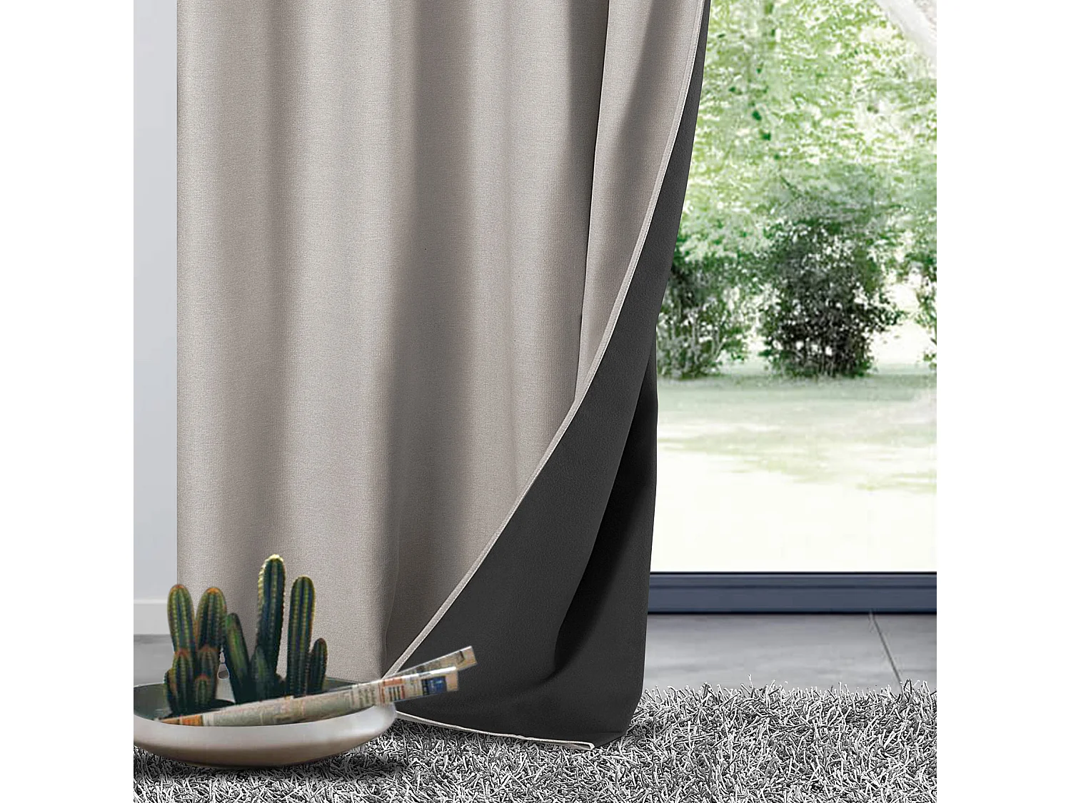 Cortina antifrío doble forrada de polar