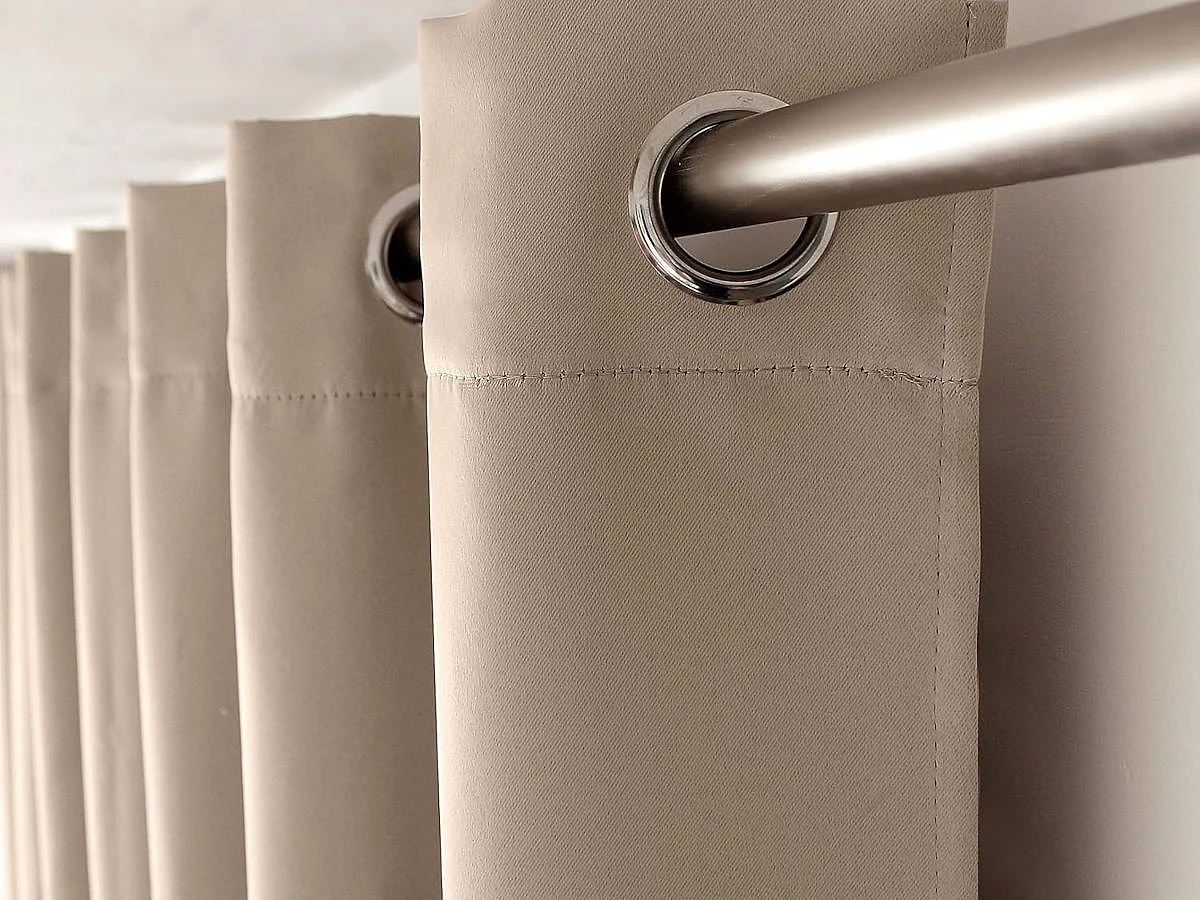 Rideau Occultant à Œillets "Reglisse" 140x240cm Naturel