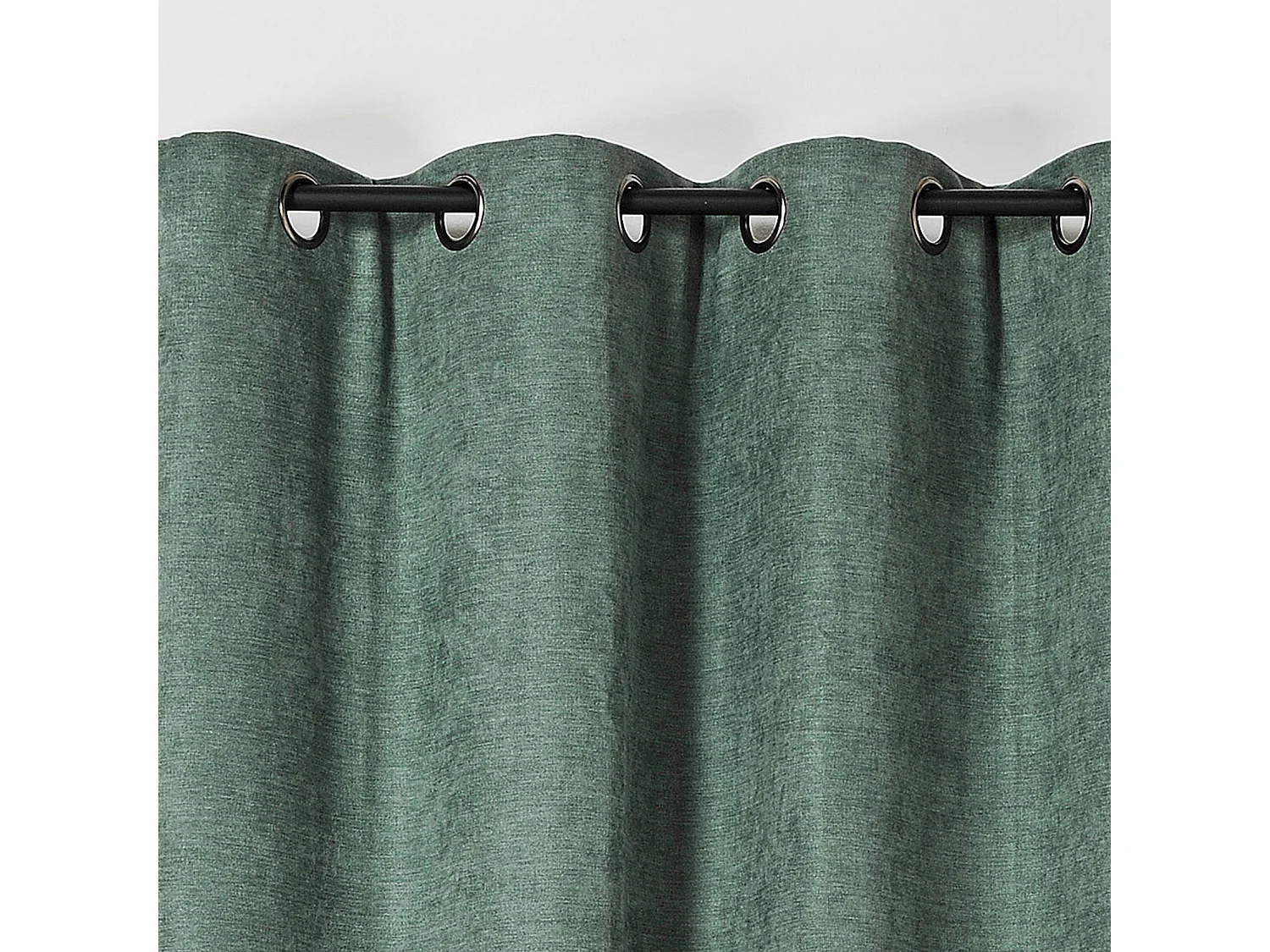 Cortina Alaska aislante y 100% opaca